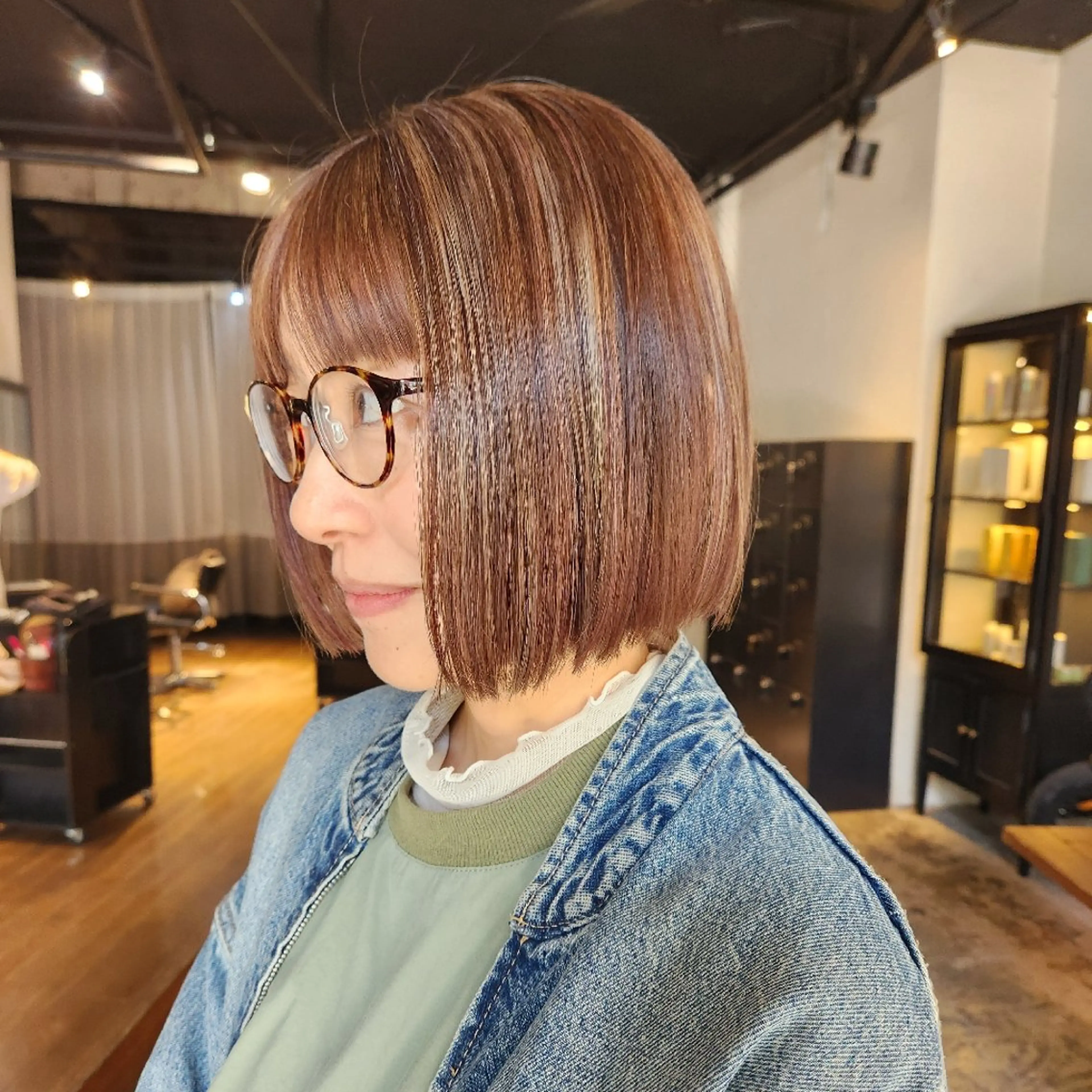 ショート カラー ハイライトカラー ハイライト ハヤシ マユ ✂ 府中美容室のヘアスタイル