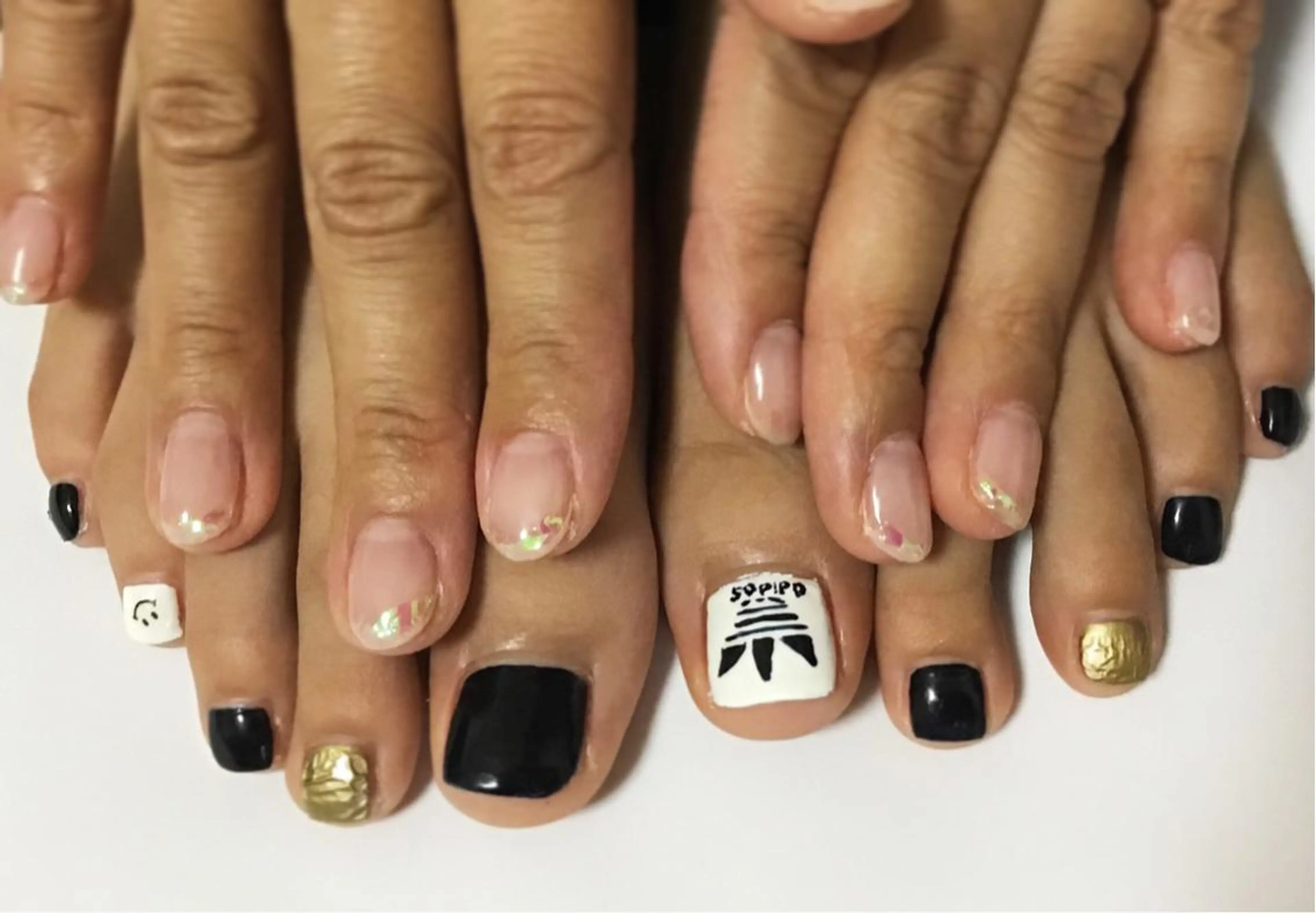 ネイル フットネイル フレンチネイル gui amichanのネイルデザイン