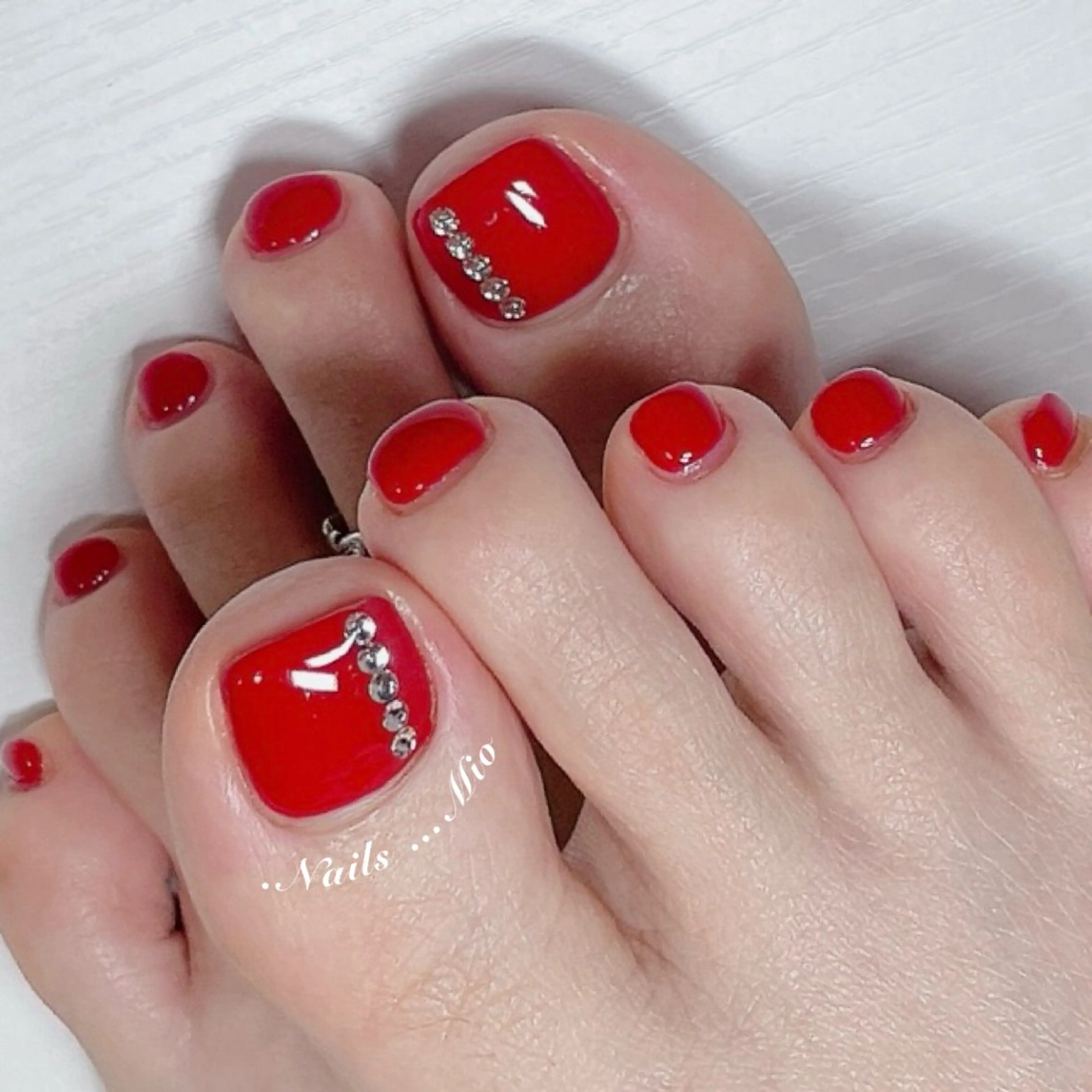 ネイル アートネイル フットネイル ジェルネイル ワンカラーネイル ストーンネイル .Nails Mio 赤羽西ネイルサロンのネイルデザイン
