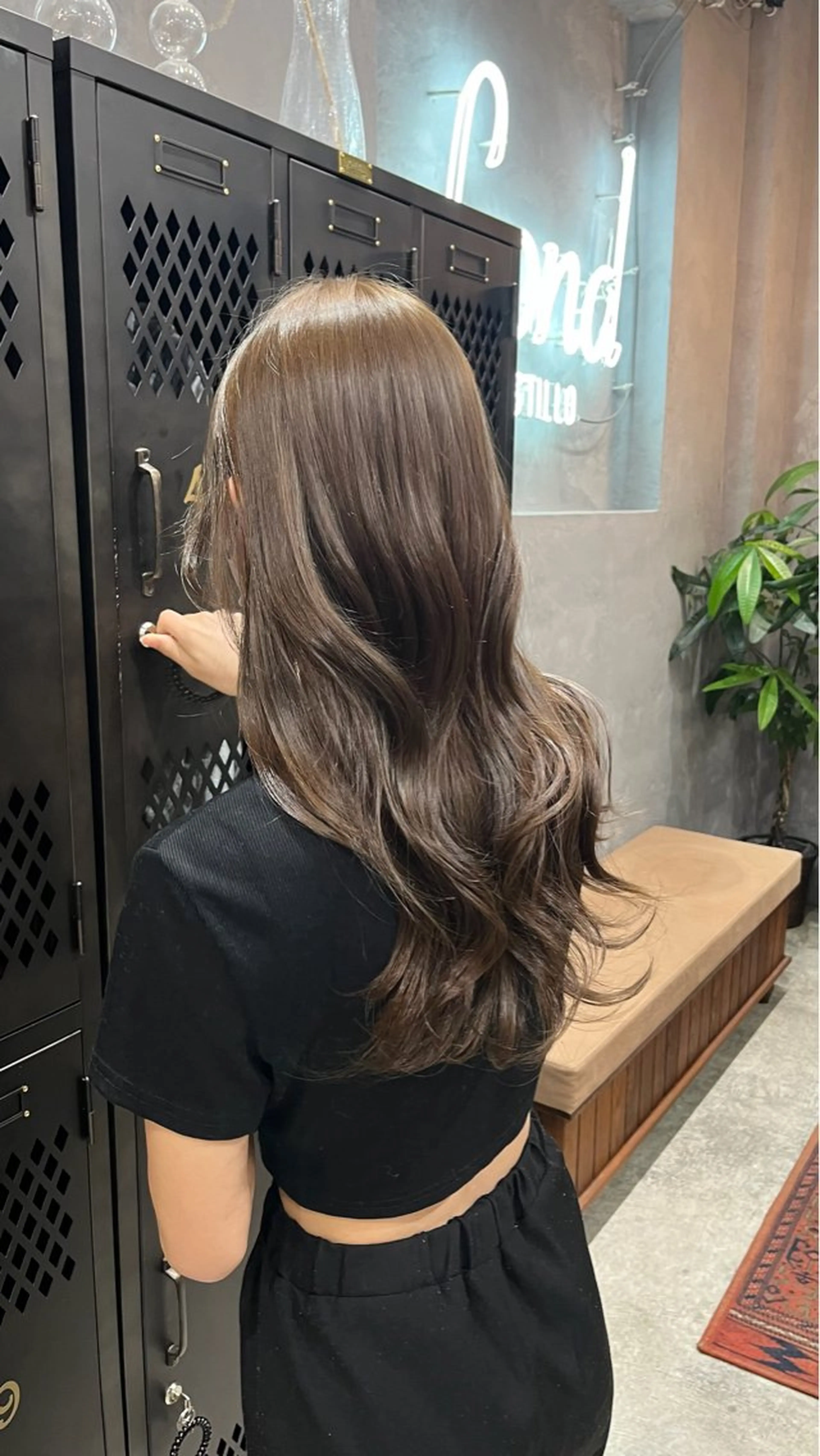ロング ヘアカラー 前畑 きりあのヘアスタイル