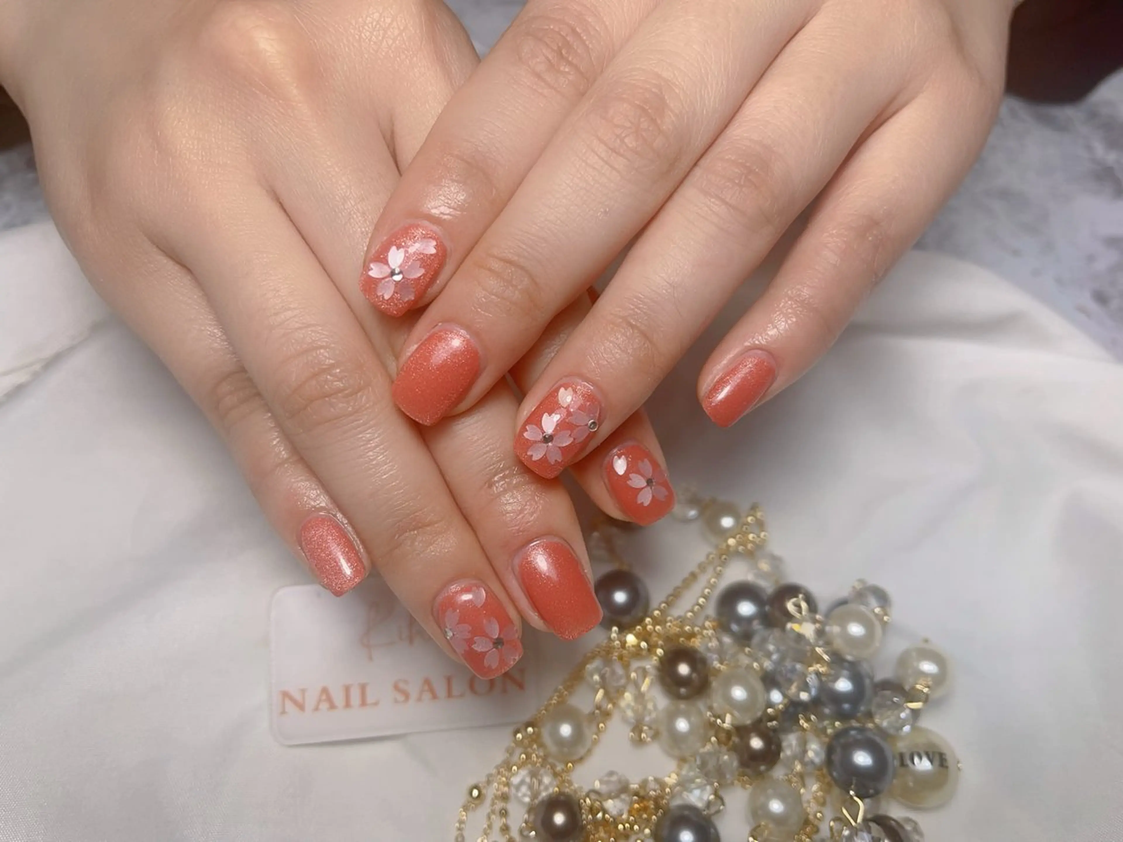 ネイル アートネイル フレンチネイル ジェルネイル グラデーション 韓国ネイル ハンドネイル ハンドケア さくら💮💮 【オフ無料】のネイルデザイン