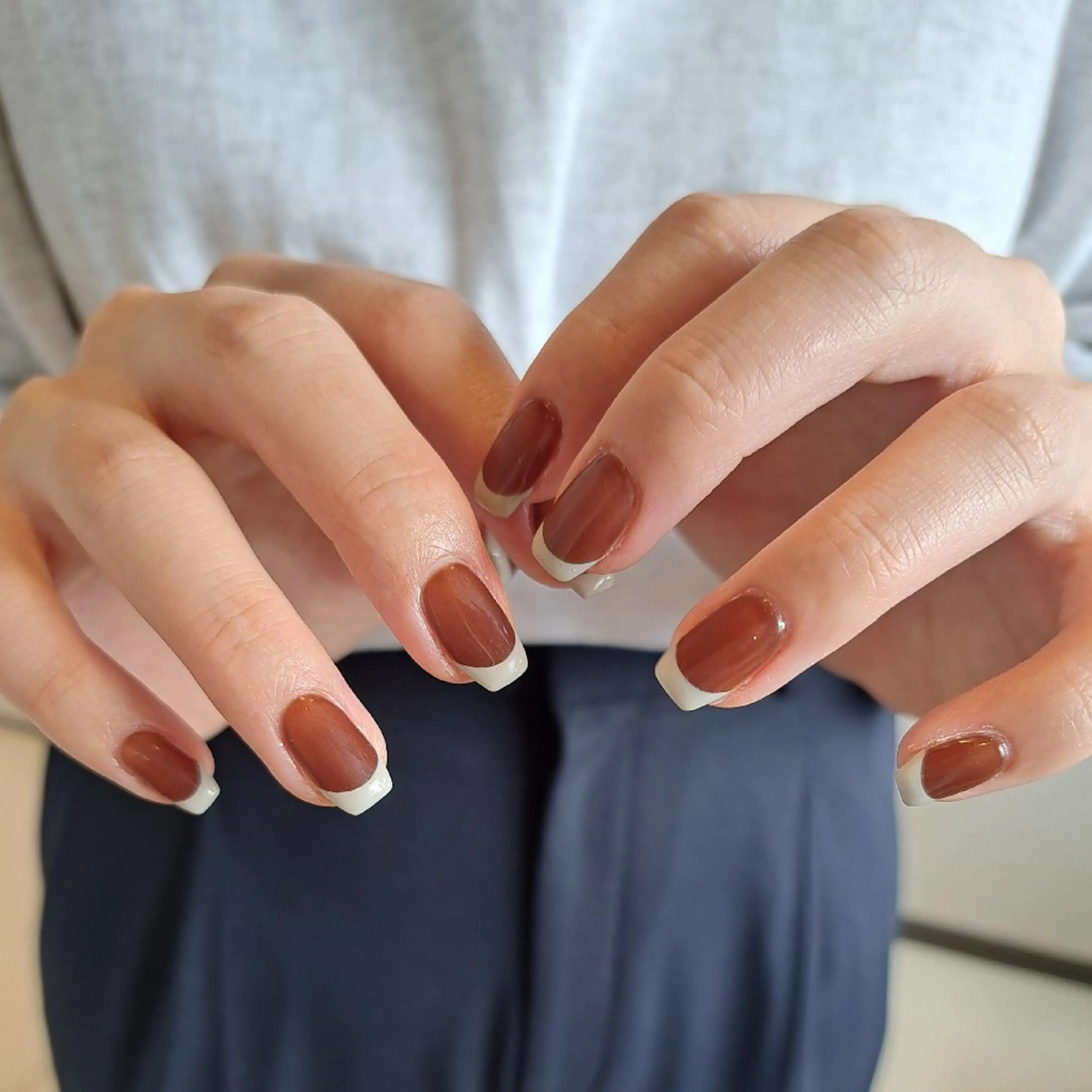 ネイル アートネイル ブラウン フレンチネイル ジェルネイル 持ち込み ハンドネイル Nail mood デザイン持ち込みokのネイルデザイン