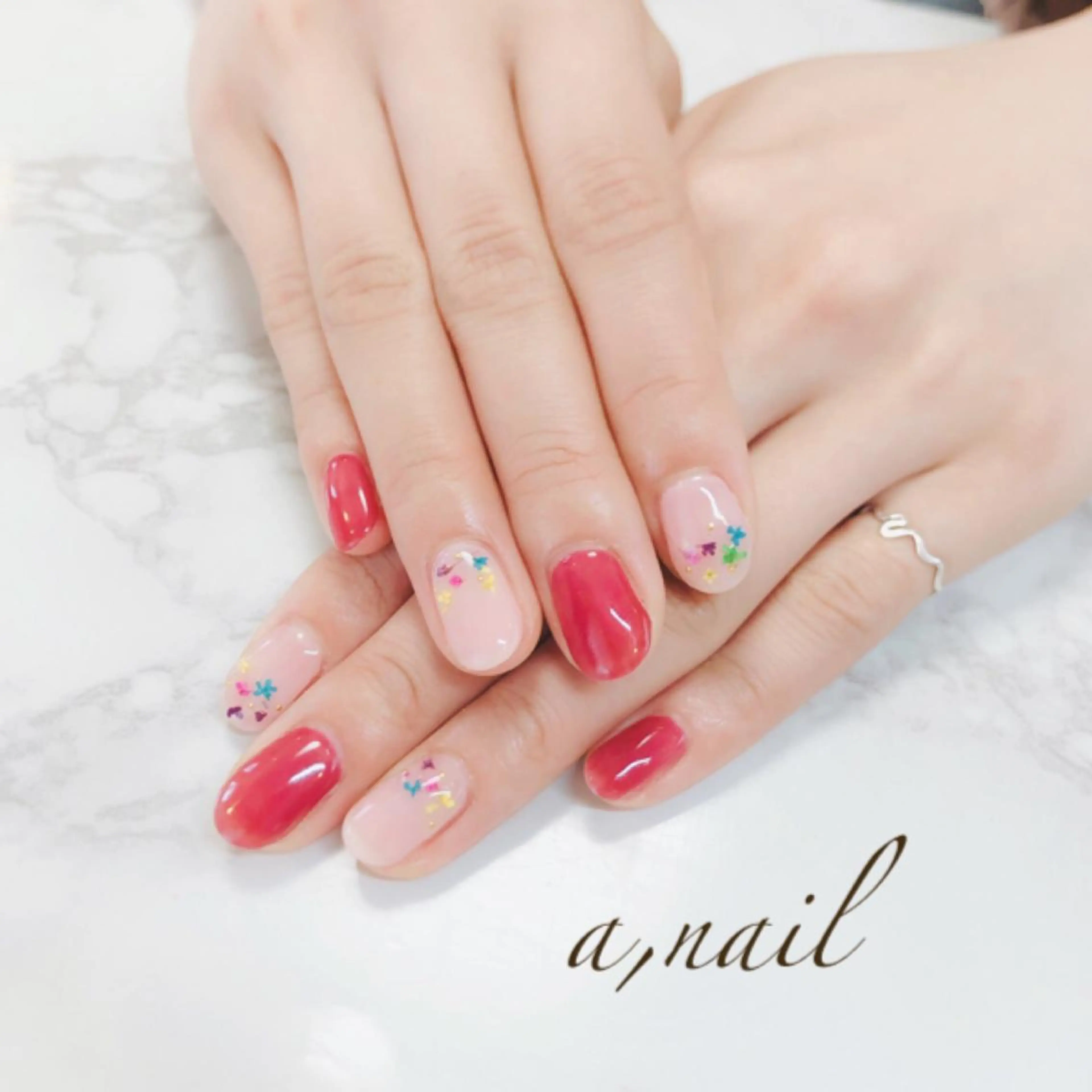 ネイル フラワーネイル フットネイル ジェルネイル グラデーション ワンカラーネイル ハンドネイル ネイルサロン エーネイルのネイルデザイン