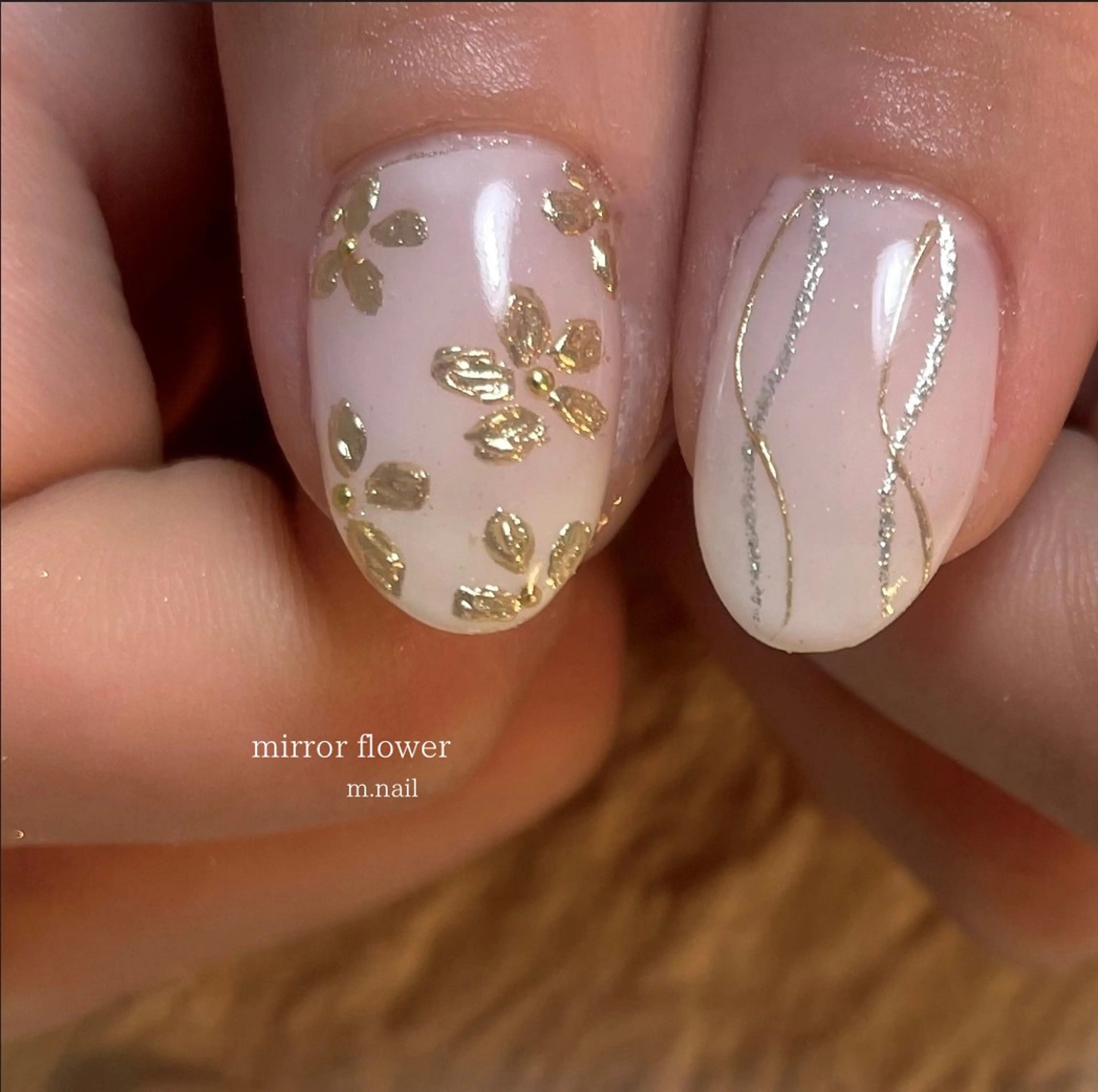ネイル フラワーネイル 韓国ネイル ミラーネイル ホワイト ハンドネイル m.nail salonのネイルデザイン