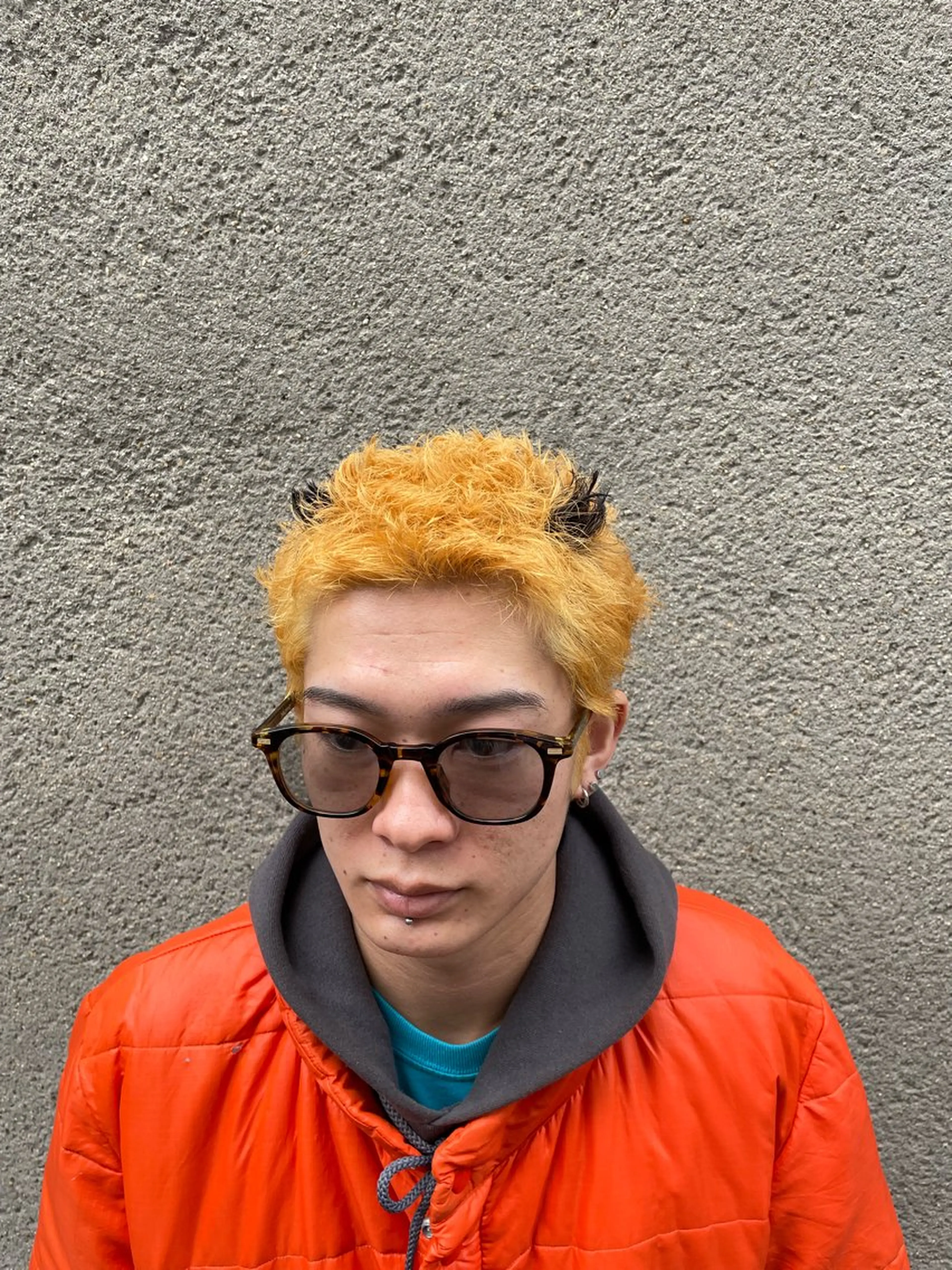 カラー メンズ デザインカラー ダブルカラー ヘアカラー 慎太朗/パーマ/ボブ /センターパートのヘアスタイル