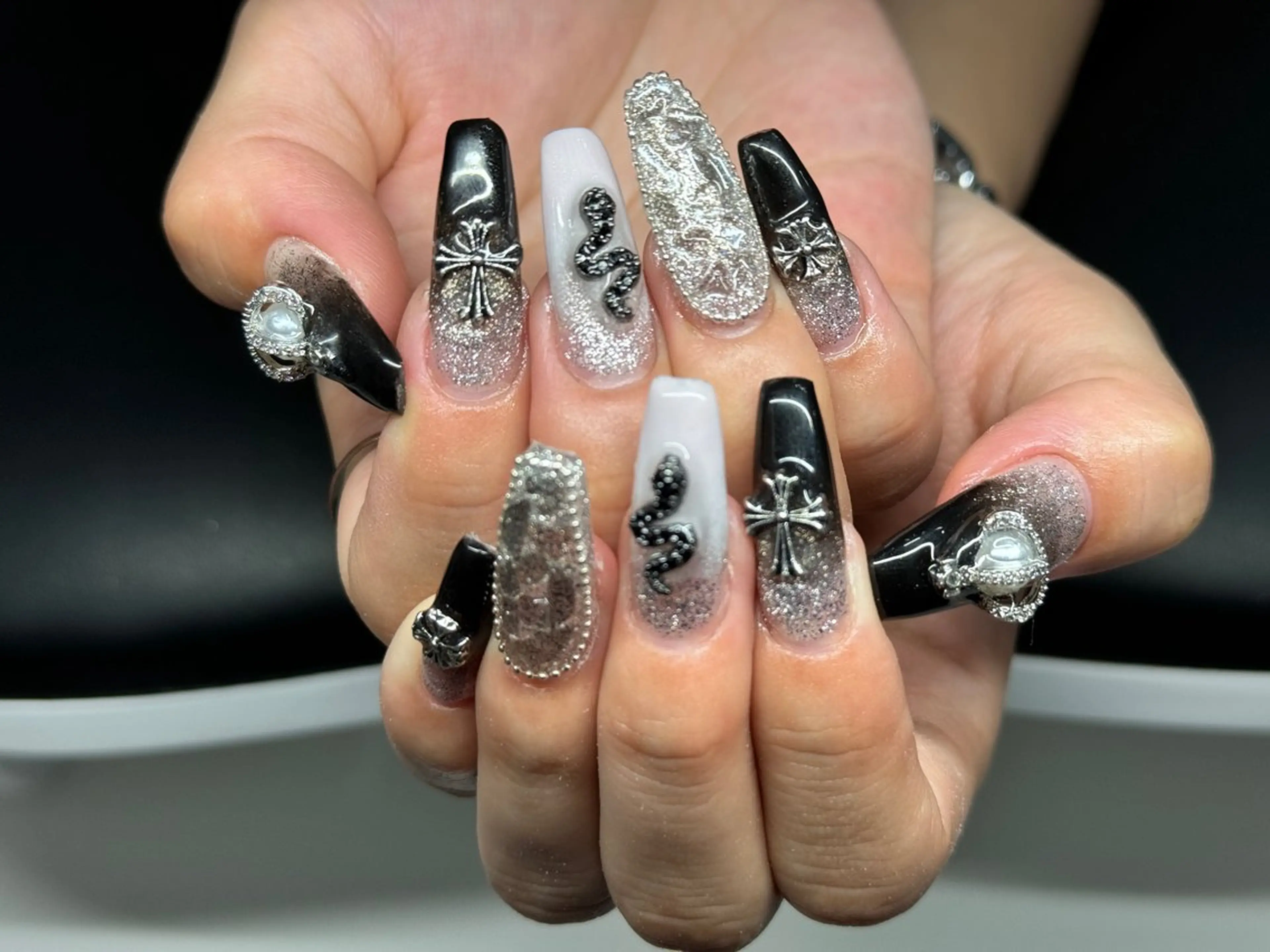 ネイル オーロラネイル チークネイル 長さ出し フットネイル フレンチネイル ハンドネイル Nail&Eyela sh Nanaのネイルデザイン