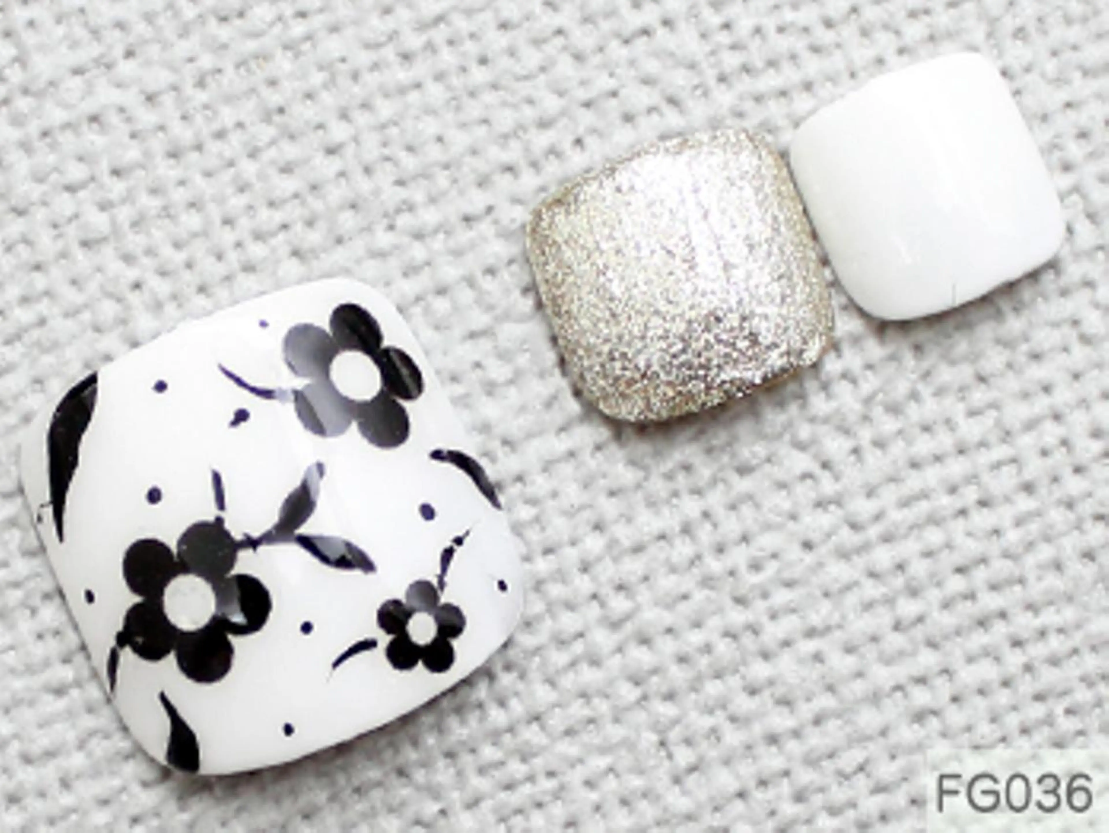 ネイル フットネイル 🤍 Jan🤍のネイルデザイン