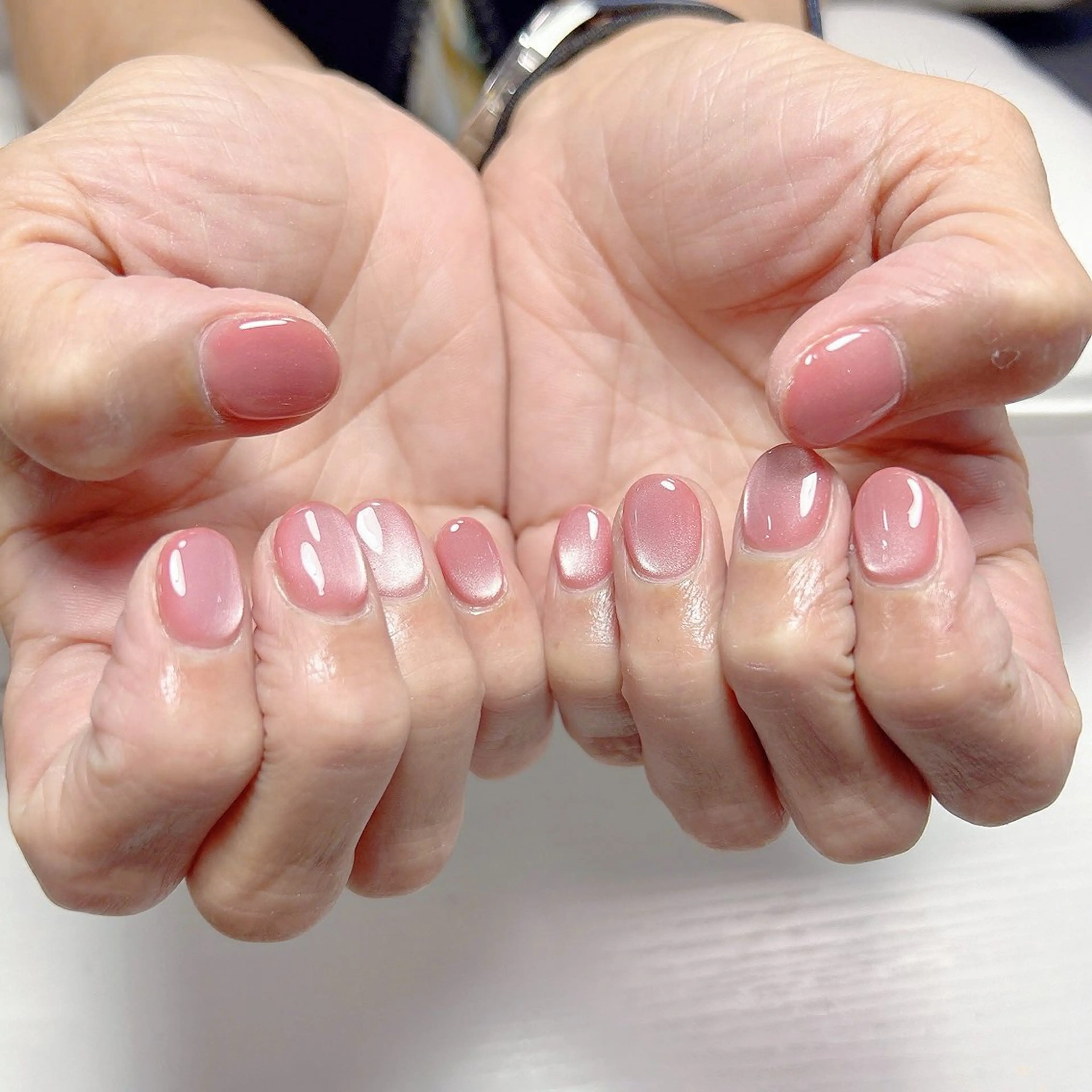 ショート ハンドネイル ビン アンのネイルデザイン