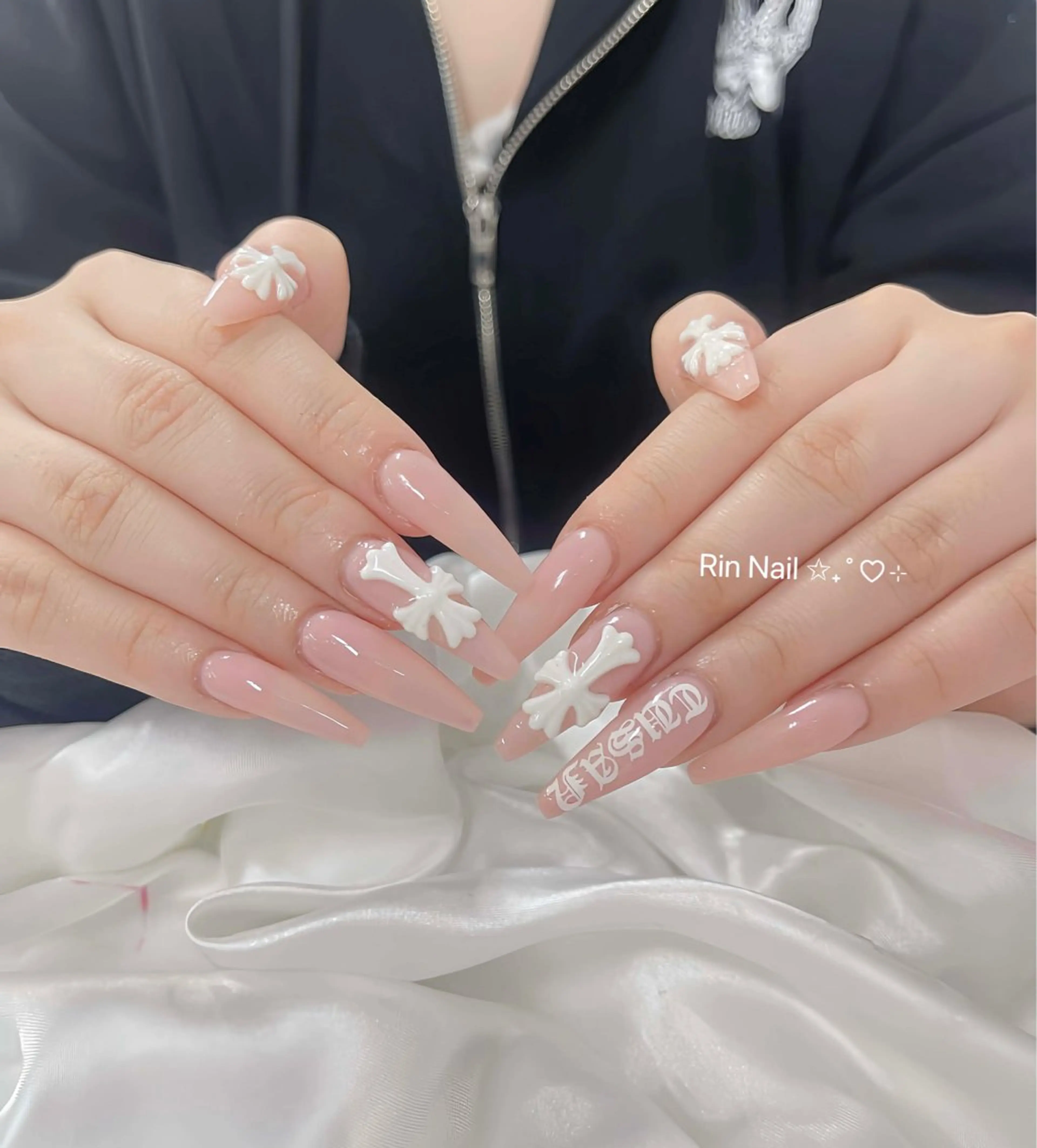 ネイル ジェルネイル オフィスネイル パラジェル シンプルネイル ワンホンネイル リサ ネイルサロンのネイルデザイン