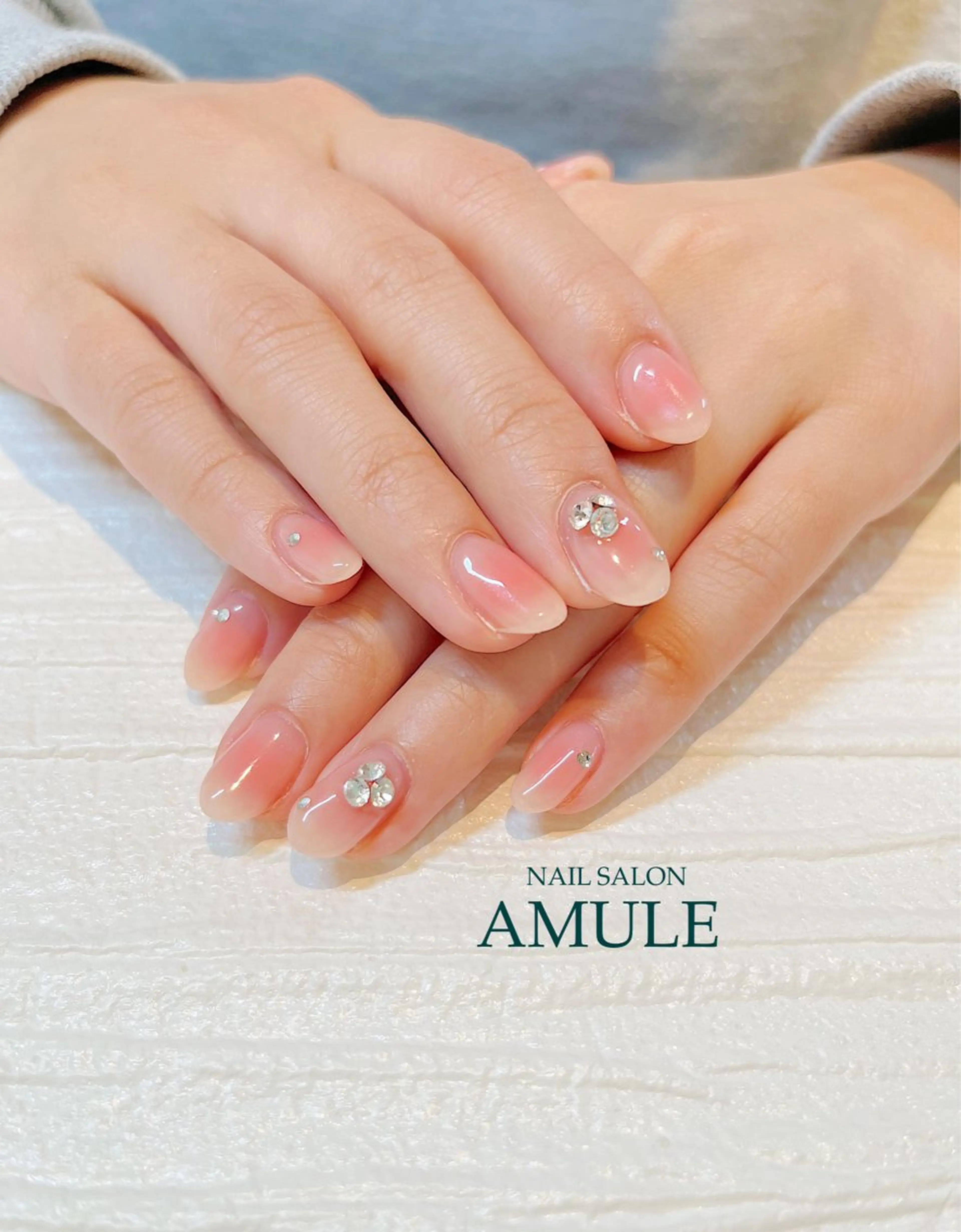 ネイル チークネイル ジェルネイル ワンカラーネイル ストーンネイル ハンドネイル NAILSALON AMULEのネイルデザイン