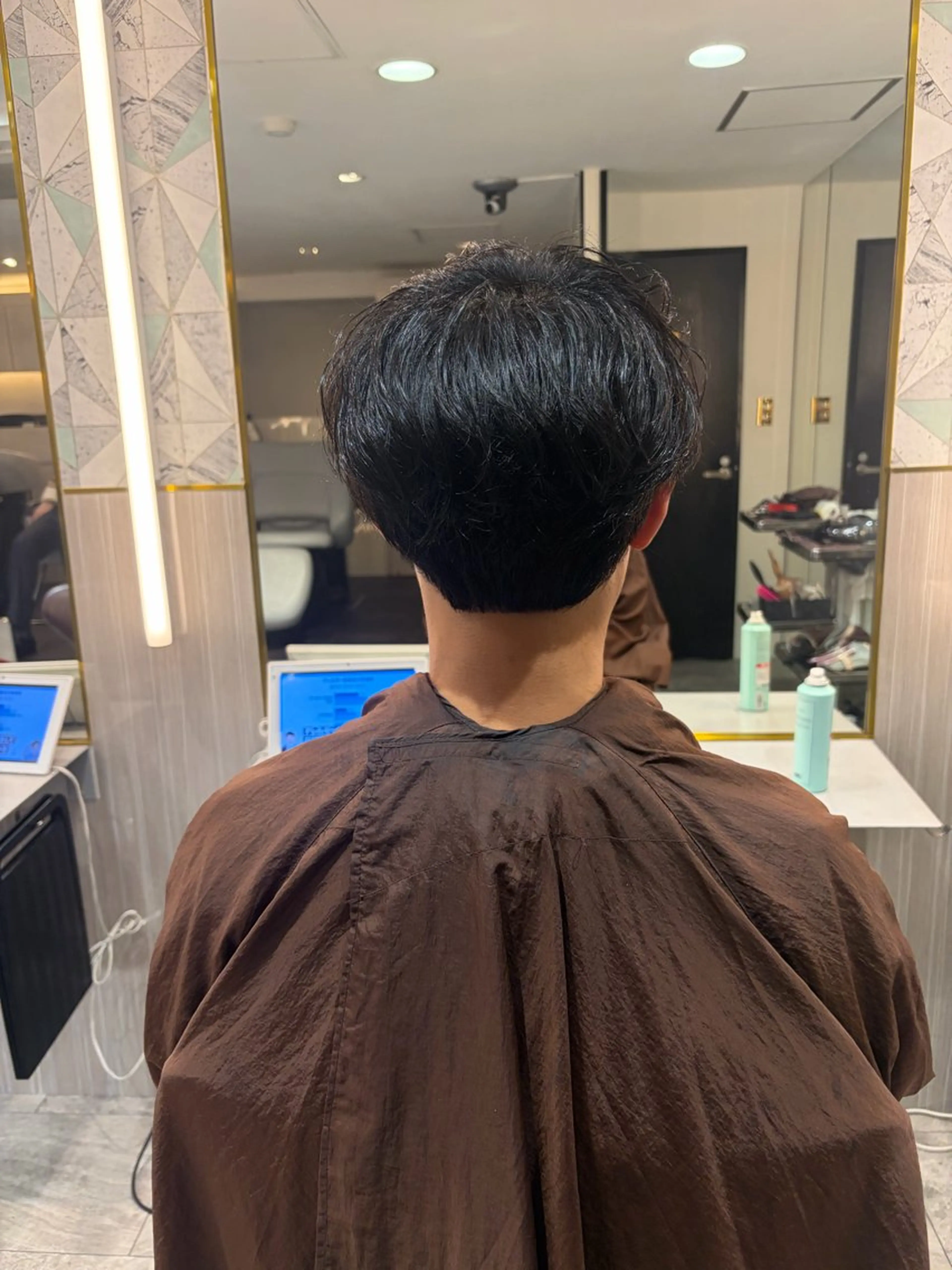 パーマ メンズ earth銀座 青山🩵のヘアスタイル