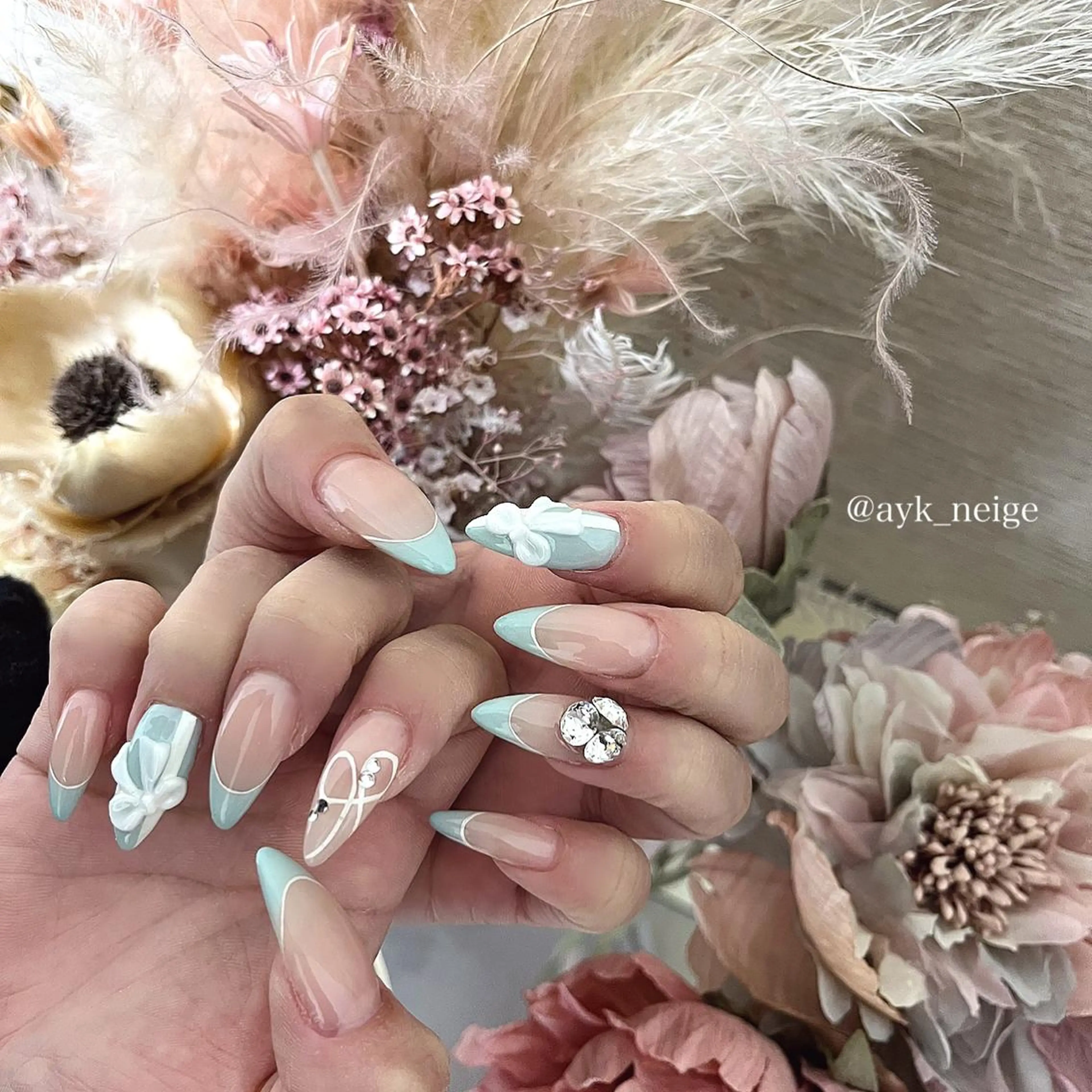 ネイル フットネイル グラデーション キラキラネイル 韓国ネイル マグネットネイル n'eige nail所属・大谷 綾香のネイルデザイン