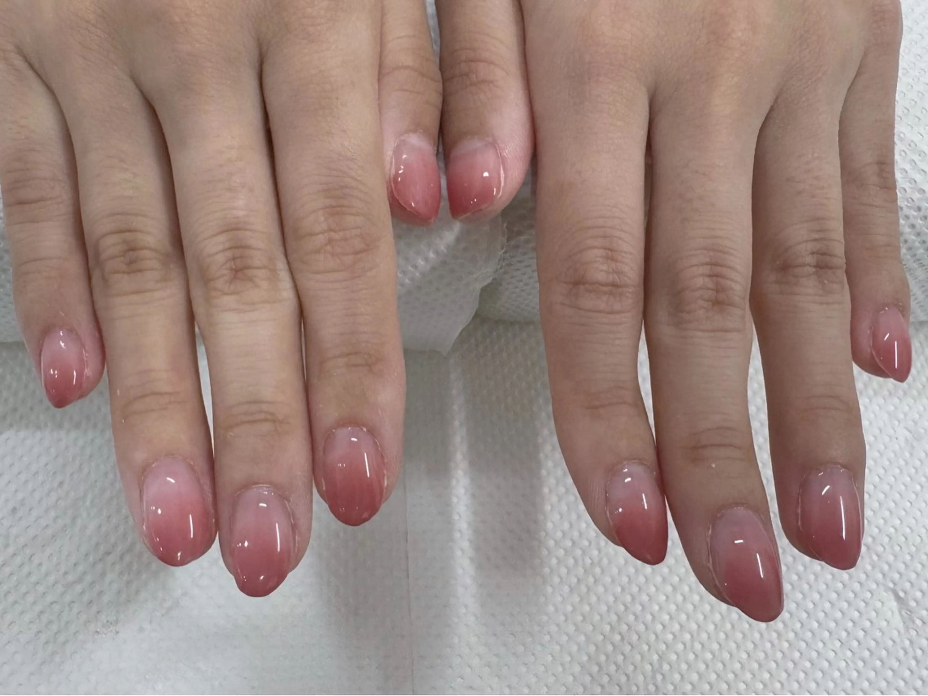 ネイル グラデーション オフィスネイル ピンク シンプルネイル y’sbeauty ⭐️akaneのネイルデザイン