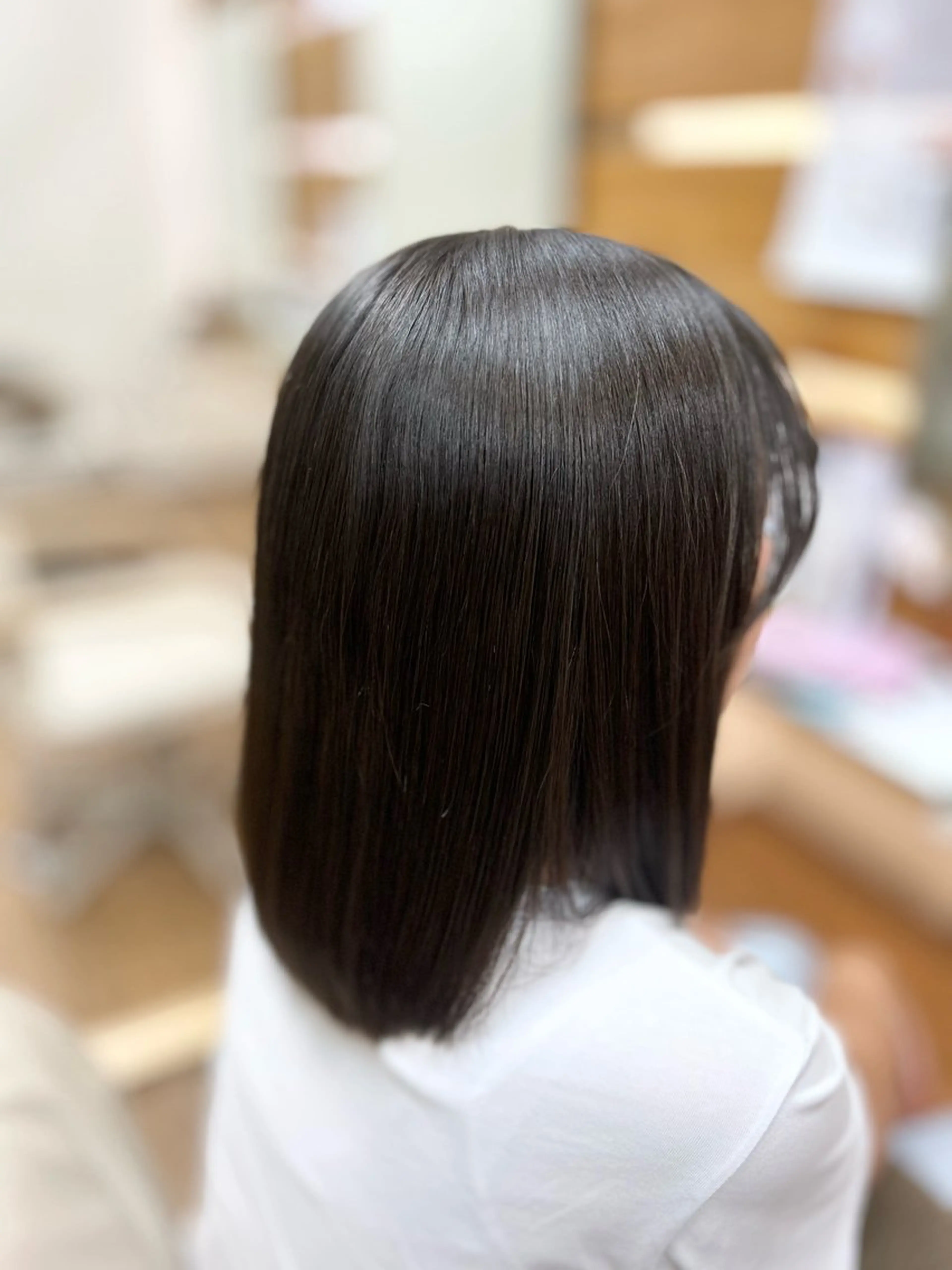 セミロング 神谷 千明のヘアスタイル