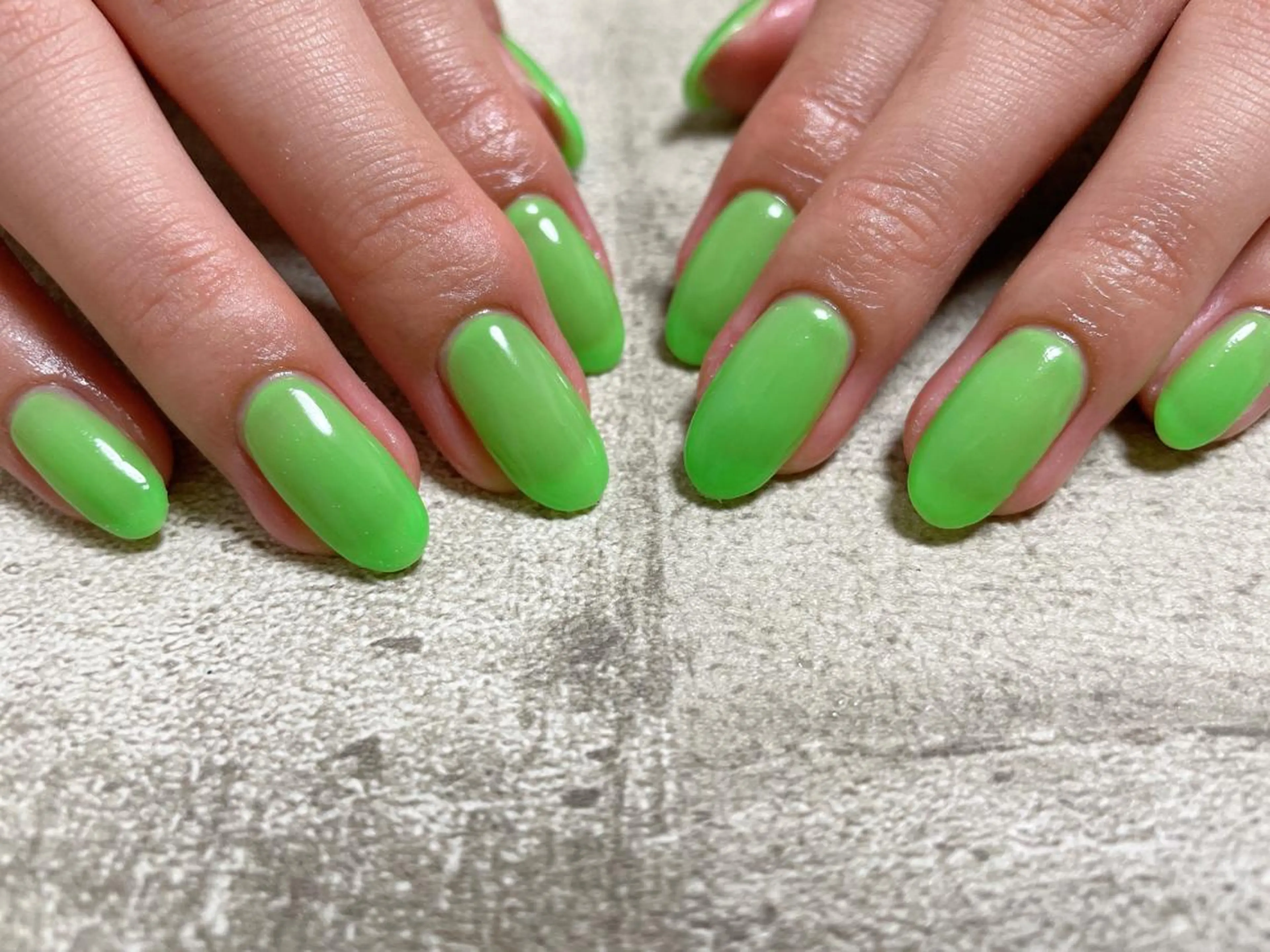 ネイル グリーン ハンドネイル mogunail &blowのネイルデザイン