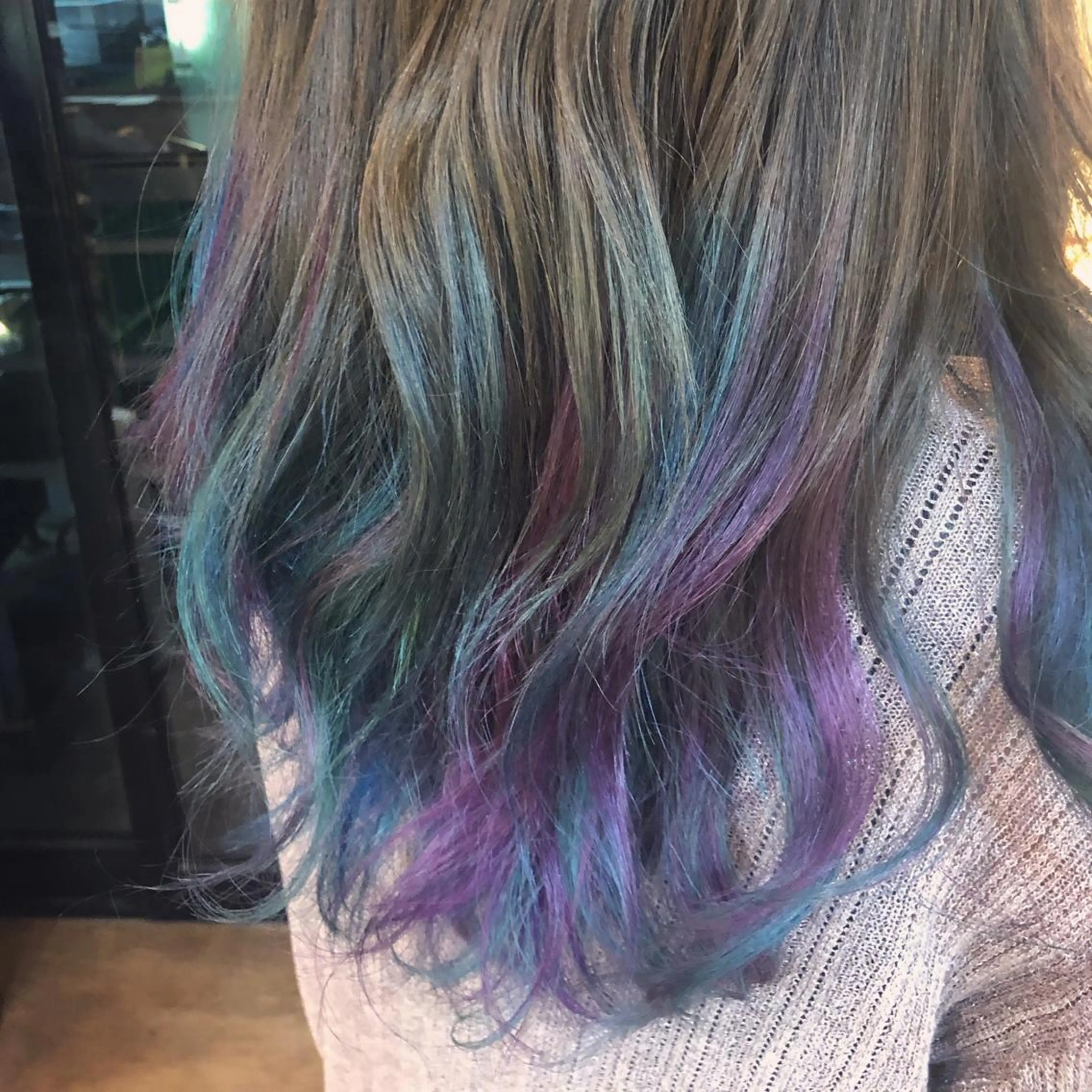 ミディアム カラー アッシュ バレイヤージュ ミストバング ベージュカラー ブリーチ カット ヘアカラー トリートメント 原宿サロン代表 デザインカラー伊藤卓のヘアスタイル