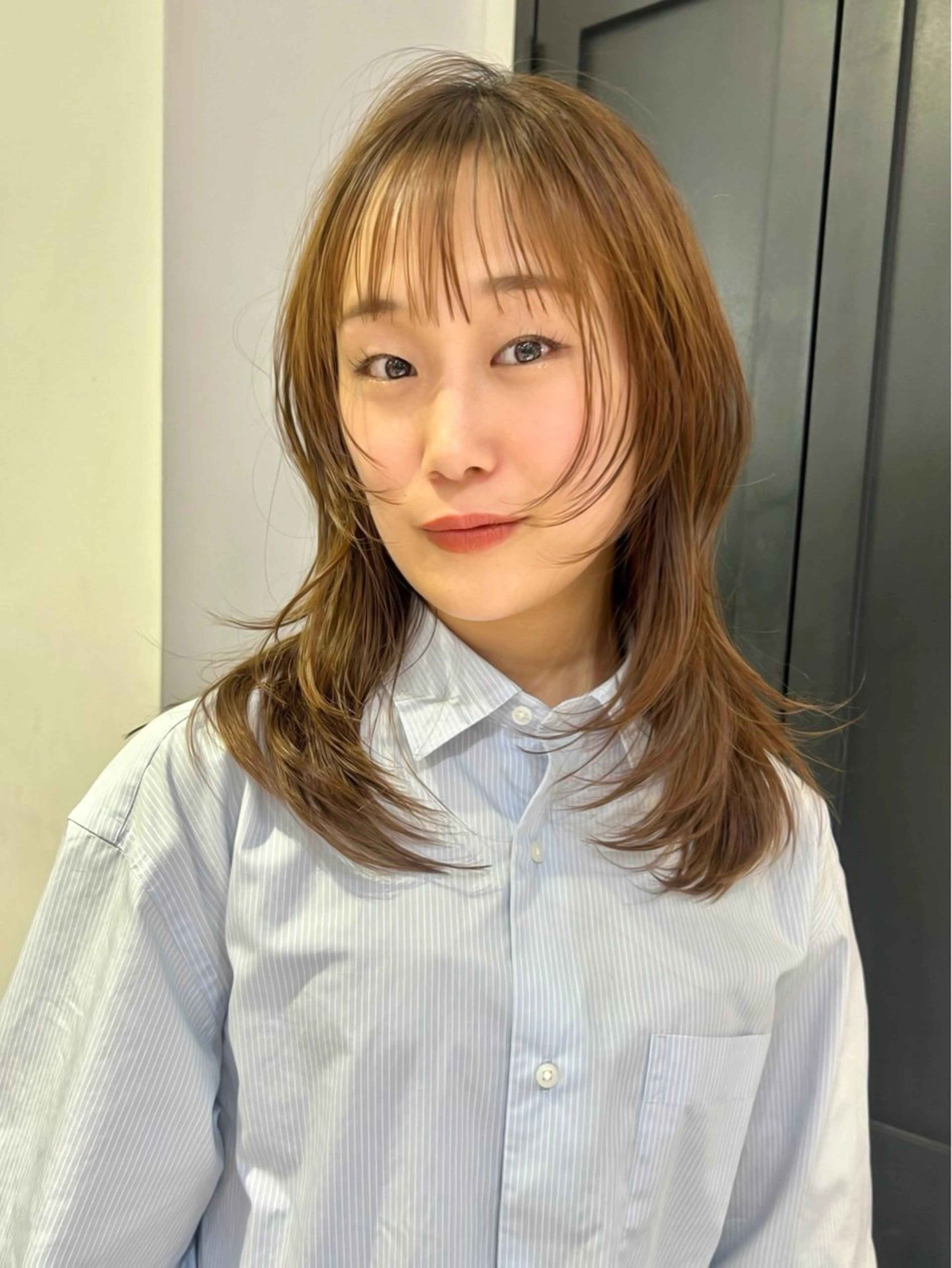 ミディアム カラー パーマ カット ヘアカラー レイヤー/透明感/ ブリーチなし/わかなのヘアスタイル