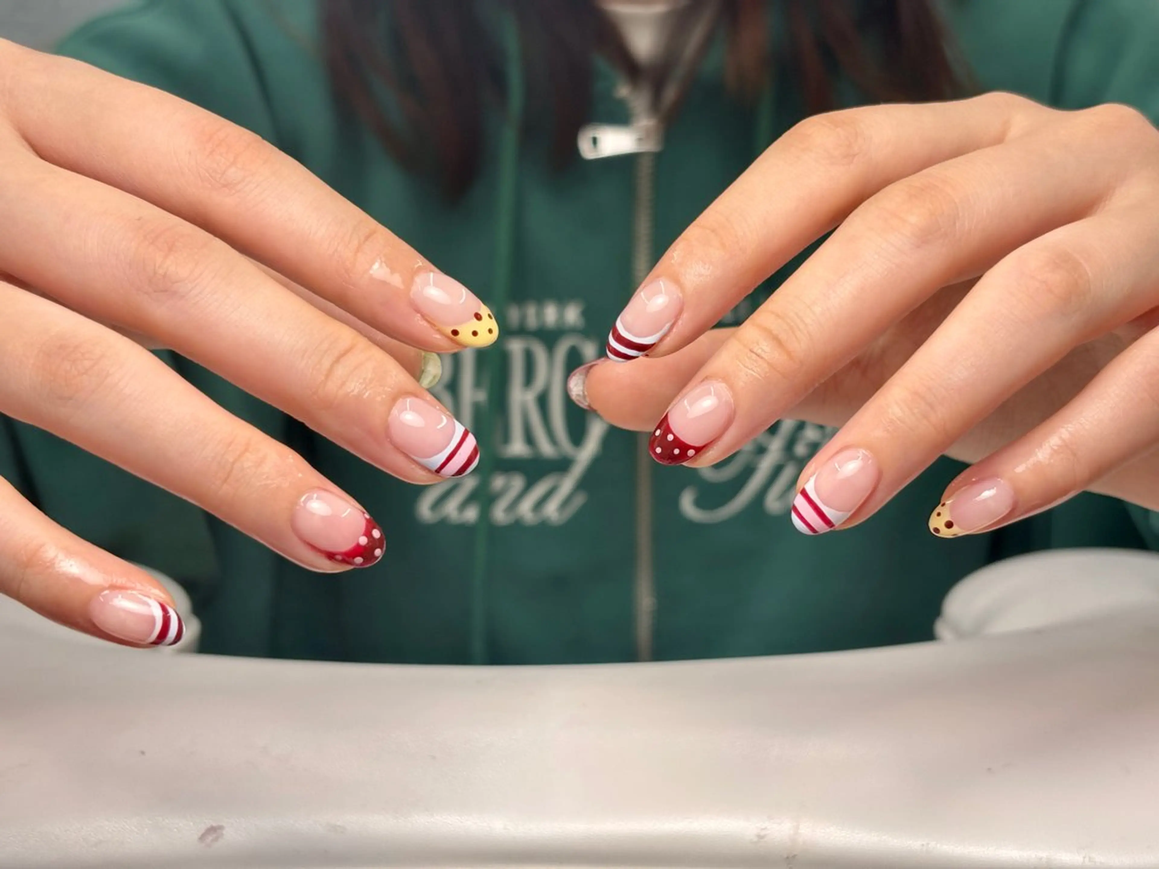 ショート ハンドネイル トゥー フエンのネイルデザイン