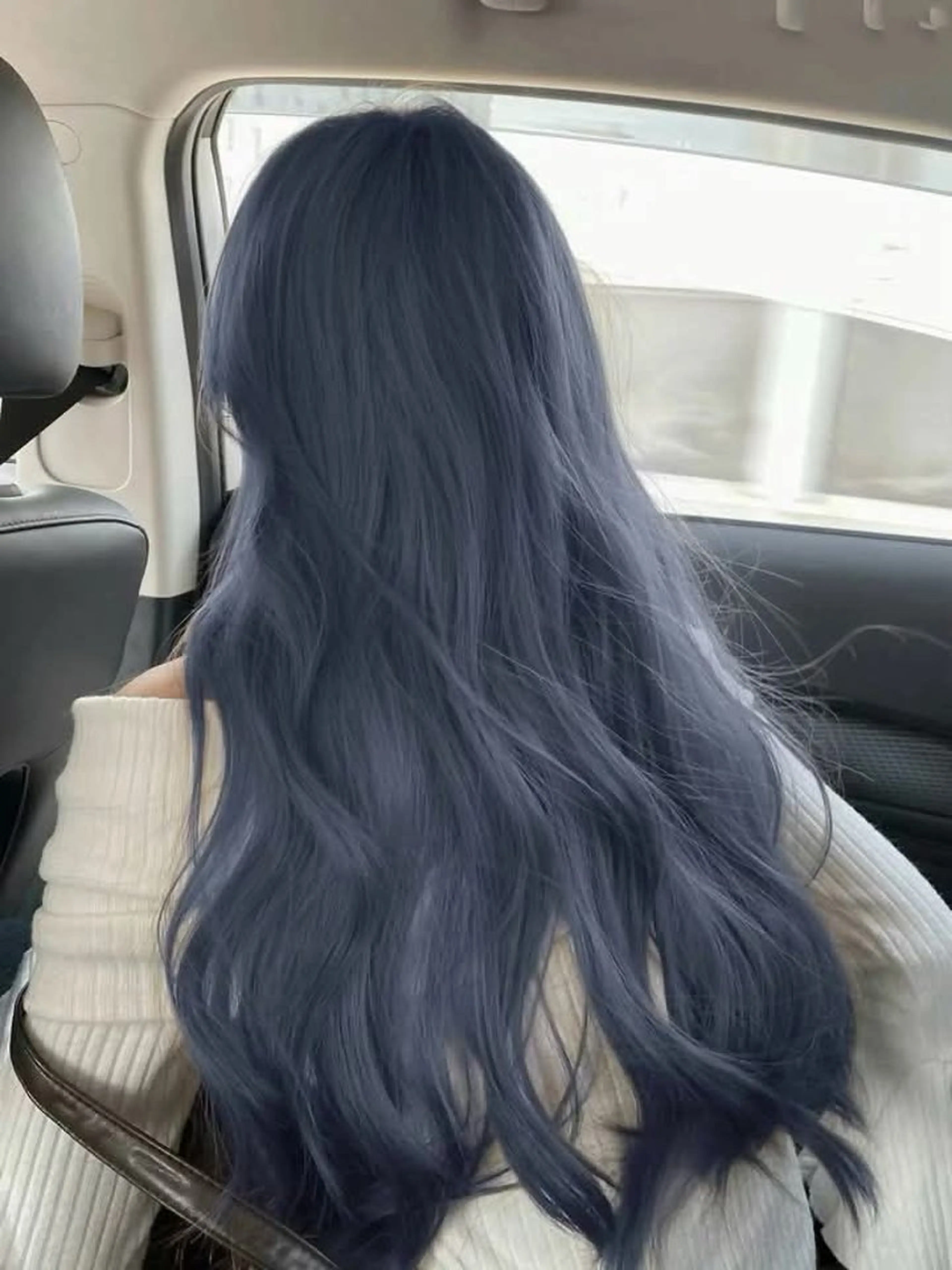 ロング カラー ヘアアレンジ ヘアカラー トリートメント ヘアセット 韓国レイヤーカット/ 儚げカラーチナツのヘアスタイル