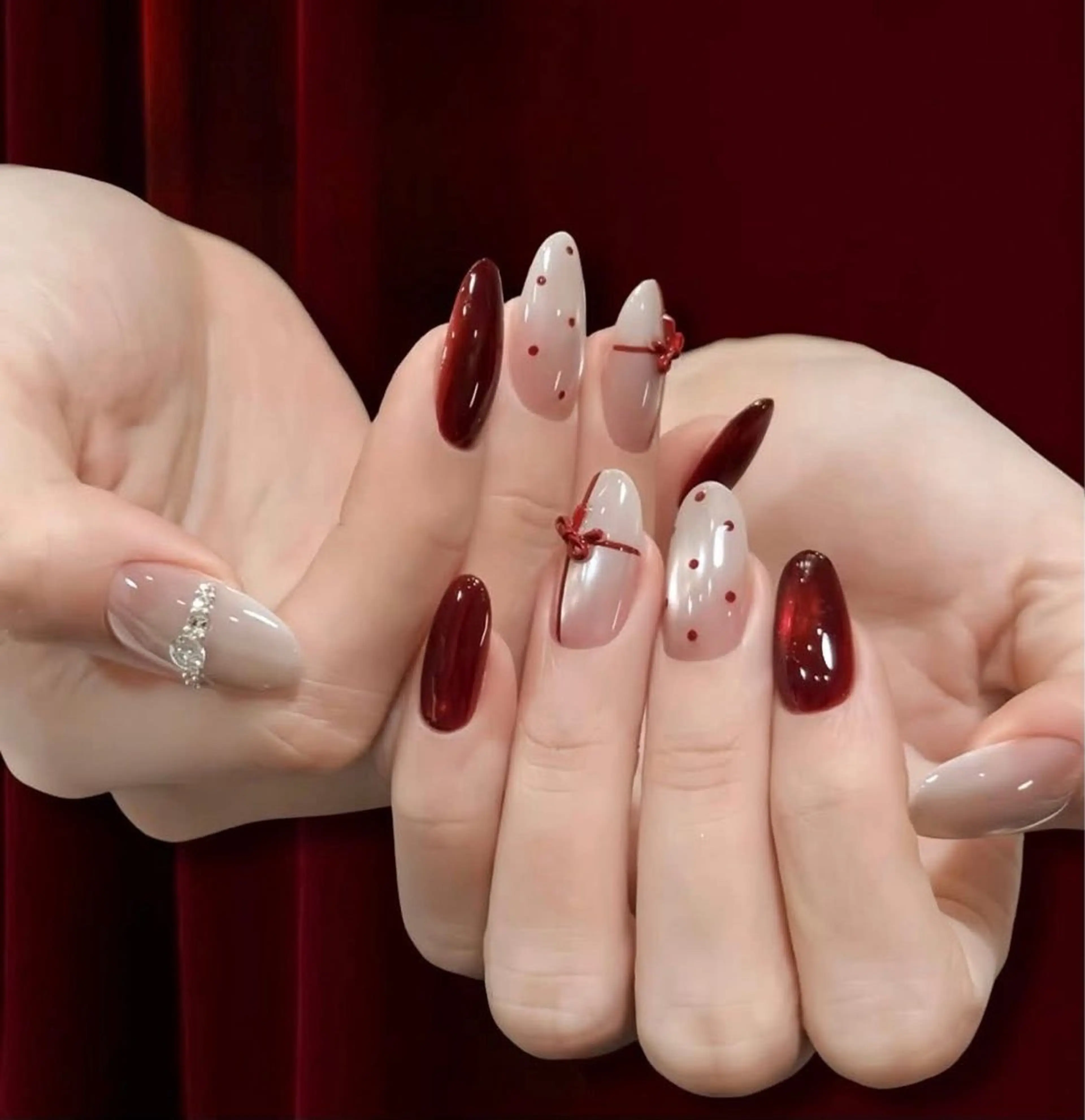 ネイル MQueen ネイルサロンのネイルデザイン