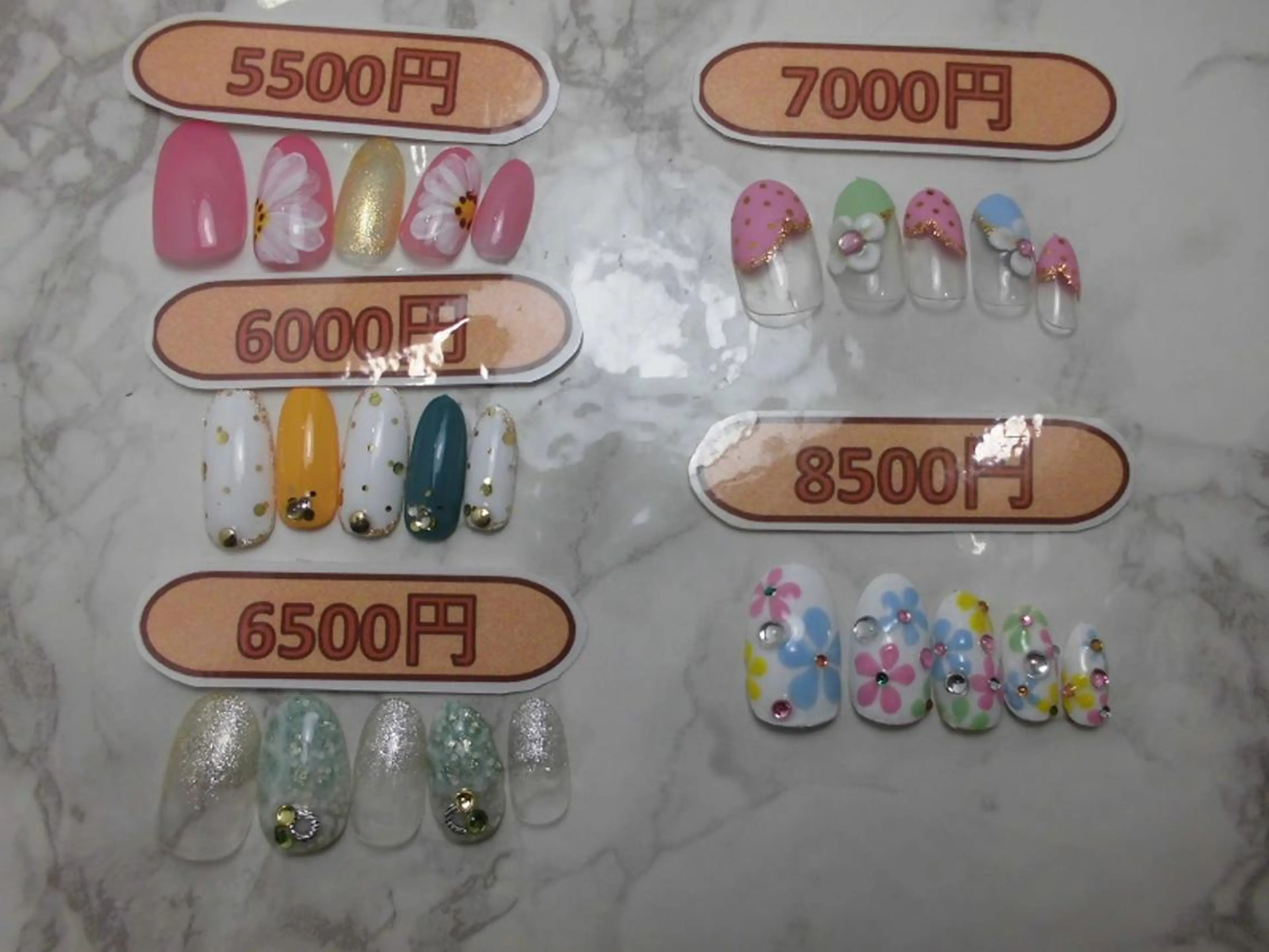 ネイル ジェルネイル ネイルサロン Cureのネイルデザイン