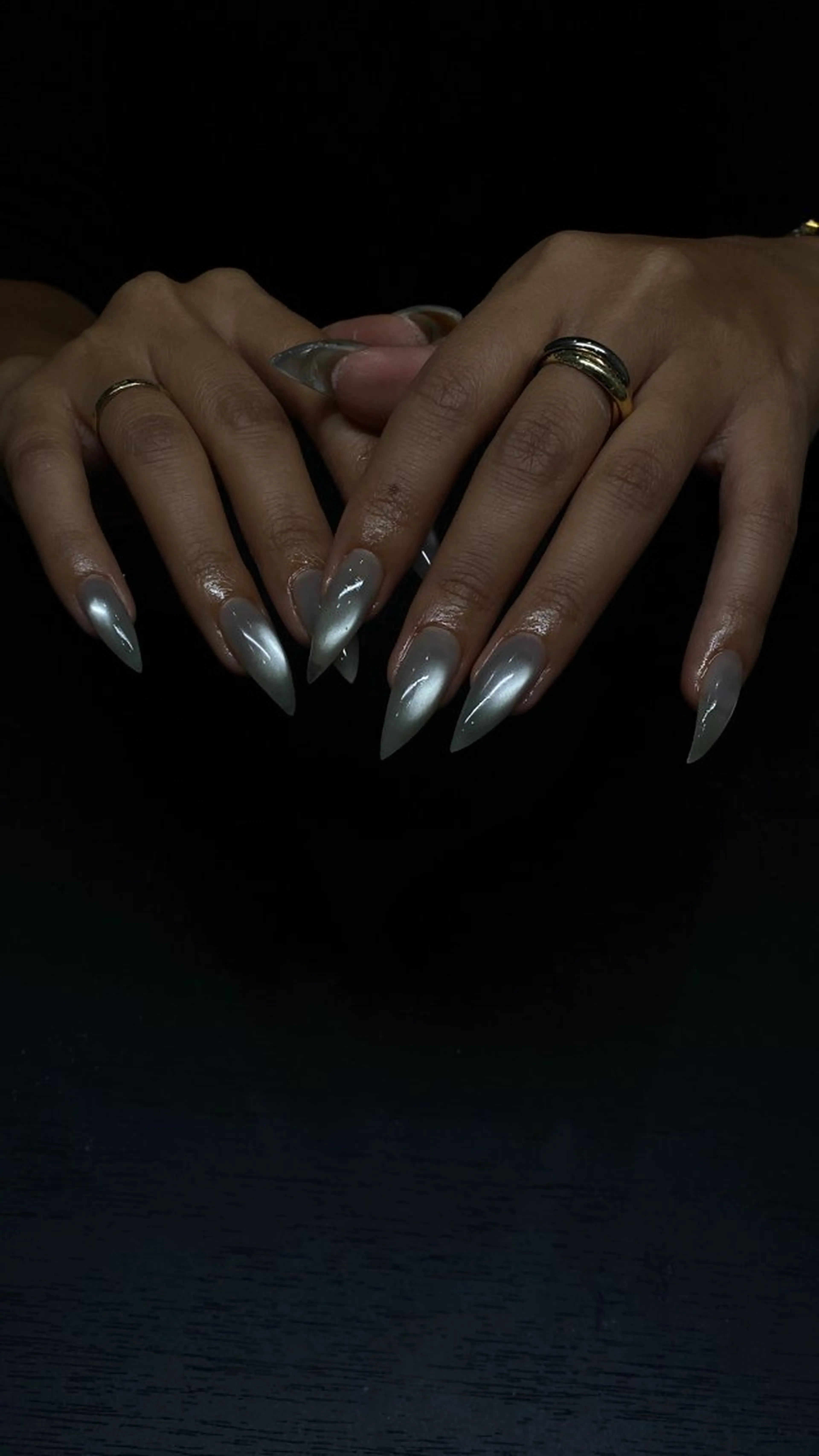 Magnet / glowの写真