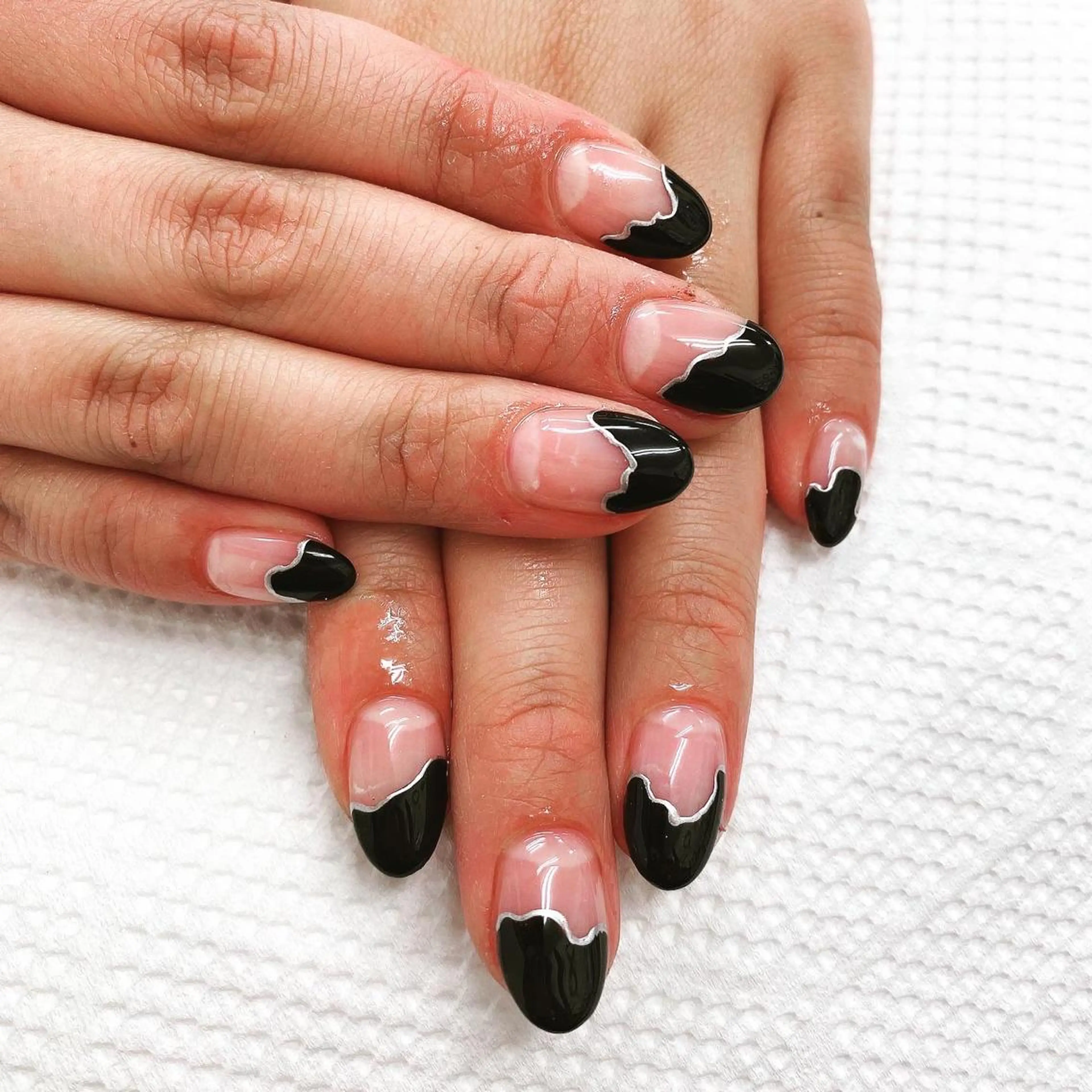 ネイル フレンチネイル N._._.claw[エヌクロー]所属・N._._. clawのネイルデザイン