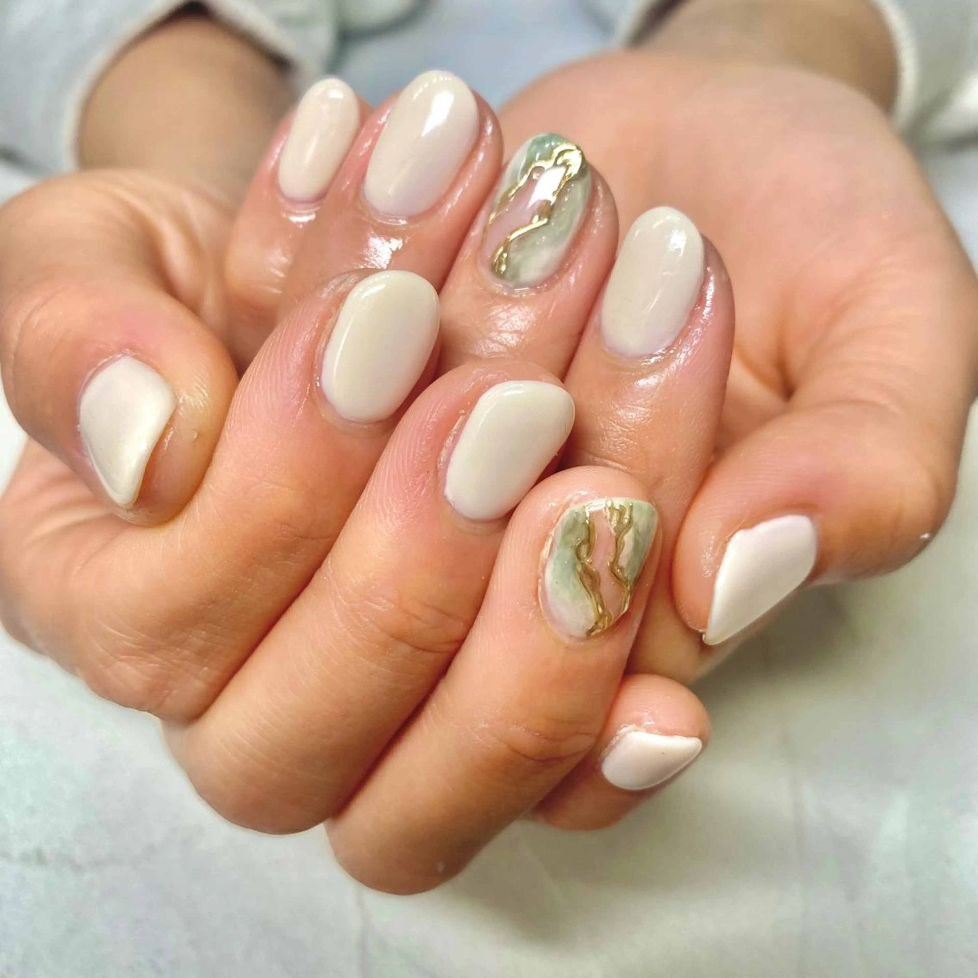 ネイル アニマル柄 オーロラネイル ブラウン 桜ネイル クリアネイル ハンドネイル B☆STELLA SUNAKAWAのネイルデザイン