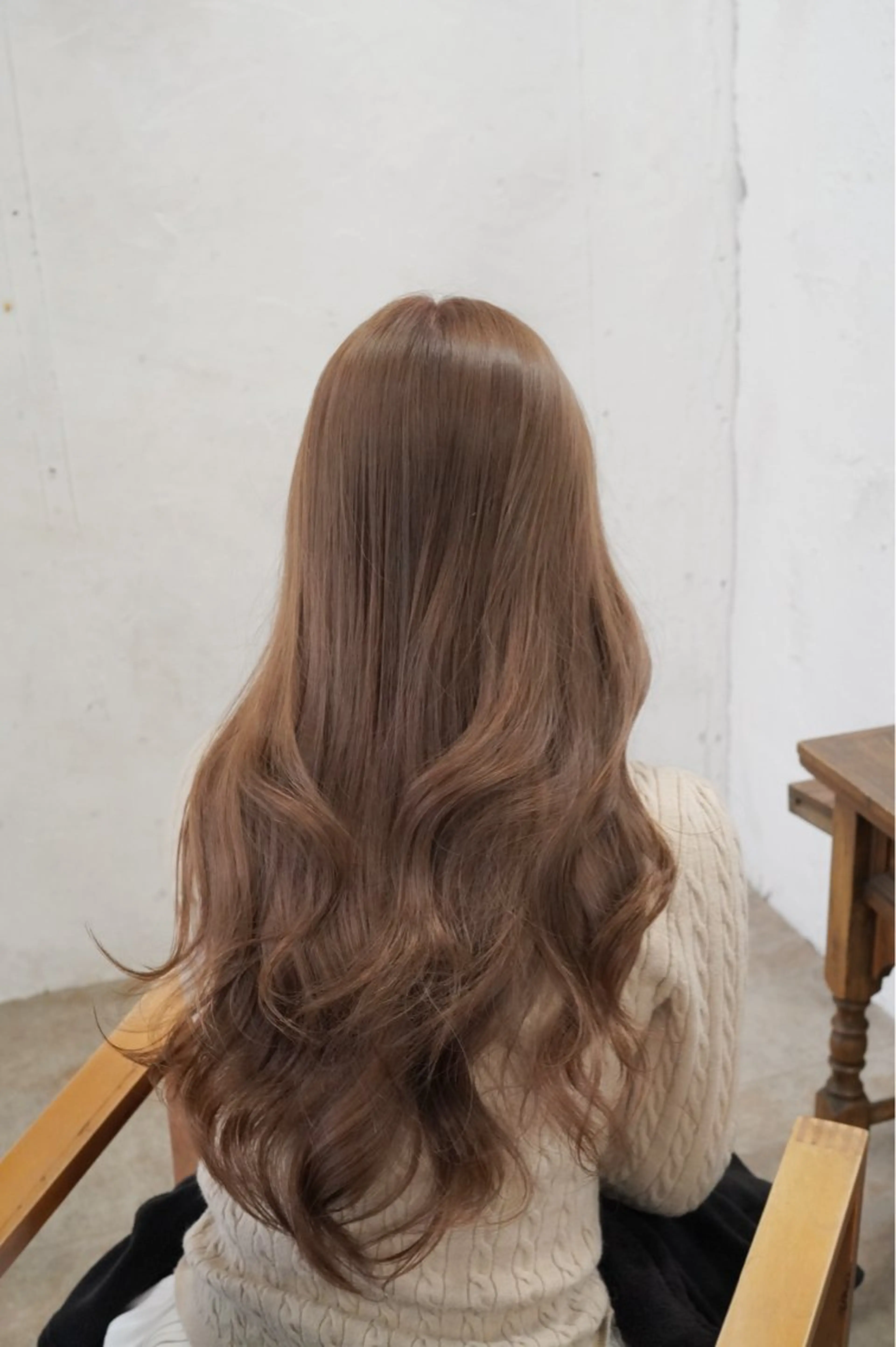 ロング カラー ベージュカラー ミルクティーベージュ カット ヘアカラー トリートメント 🪞透けヘア髪質改善 艶ベージュ/nagiのヘアスタイル