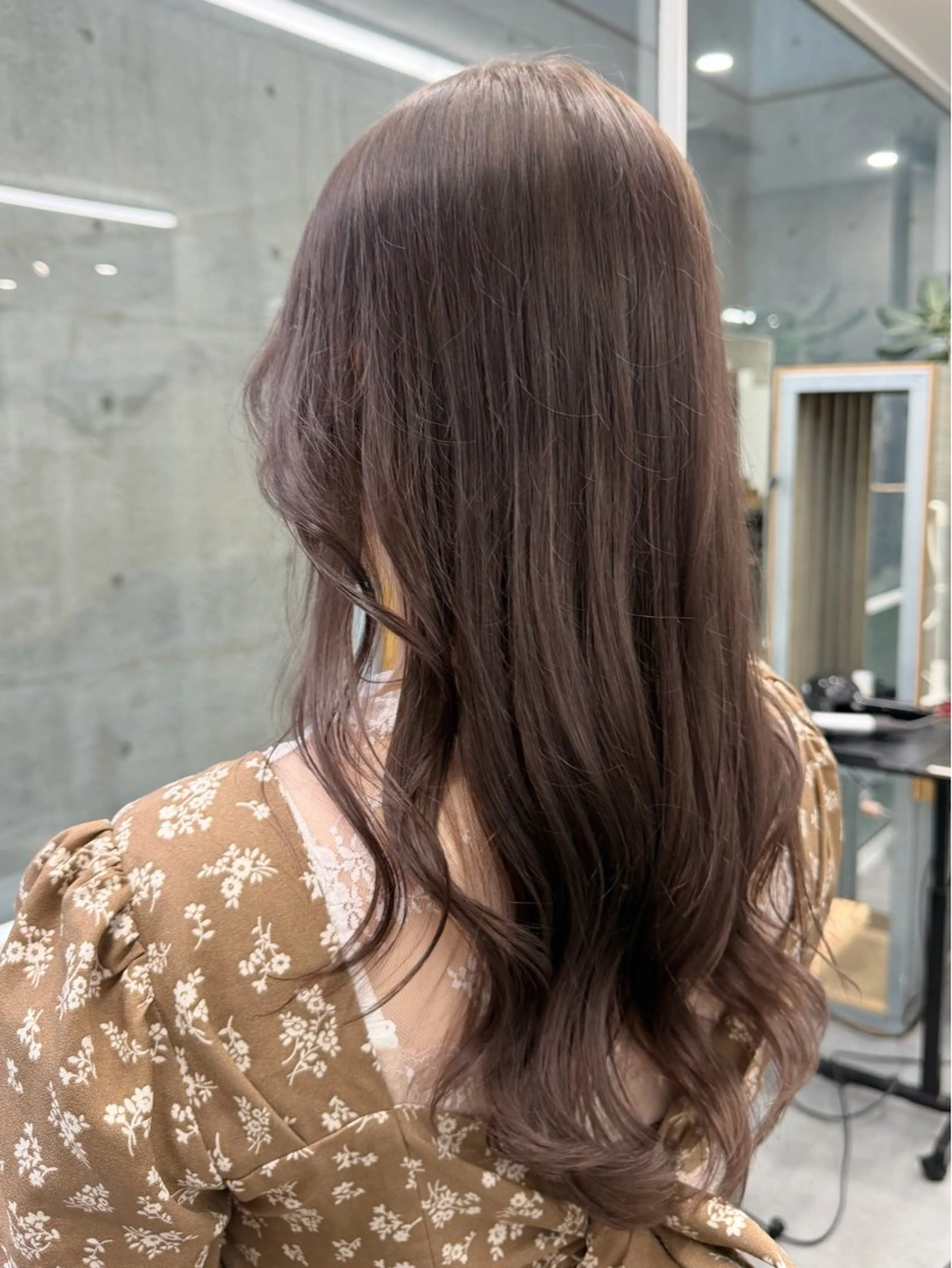 カラー ブリーチ グレージュ ヘアカラー トリートメント Kotoko🖤/海 外/バレイヤージュのヘアスタイル