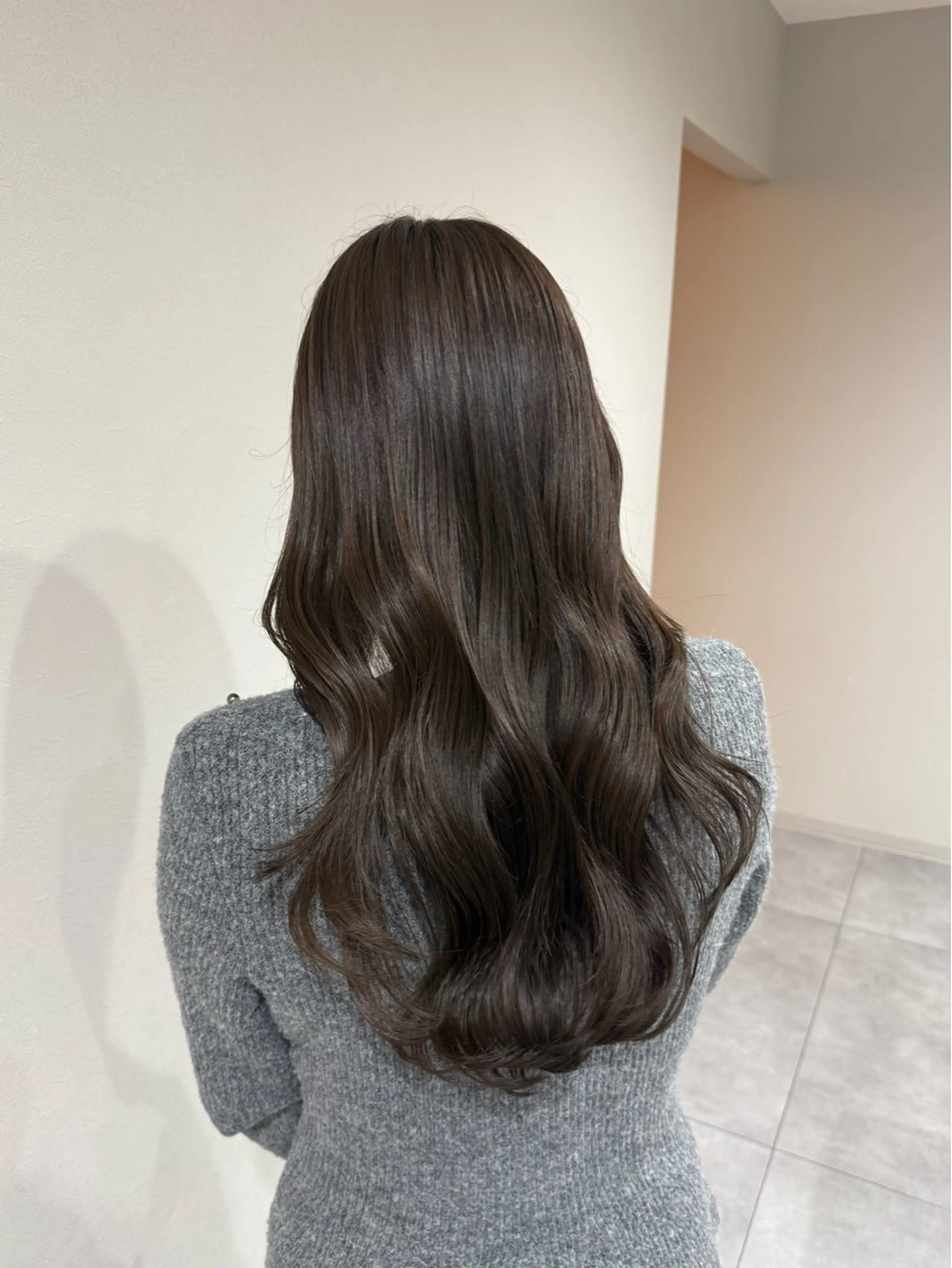 ロング カラー カット ヘアカラー neneka レイヤー／パーマのヘアスタイル