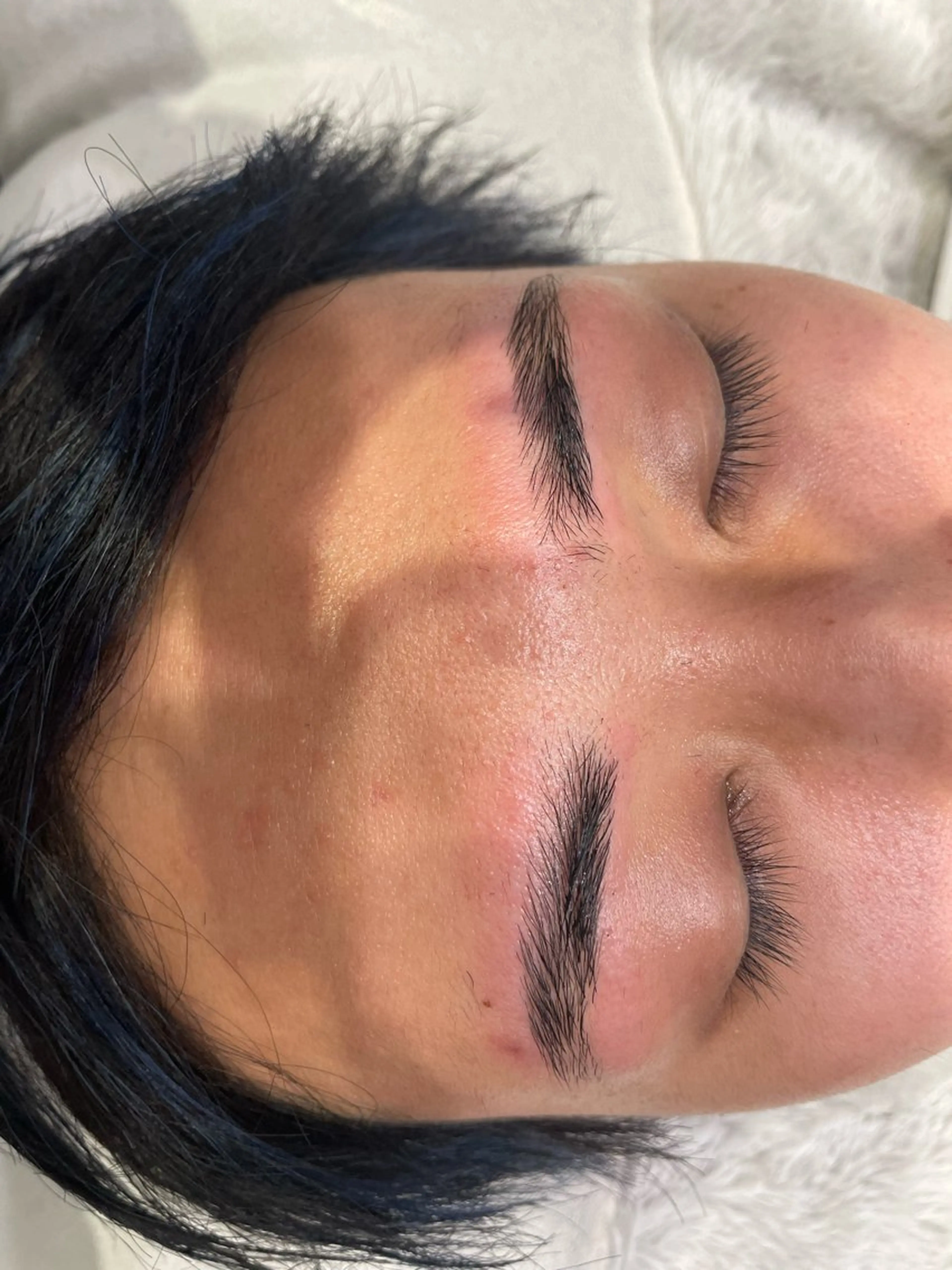 アイブロウ 西川 夕奈のヘアスタイル