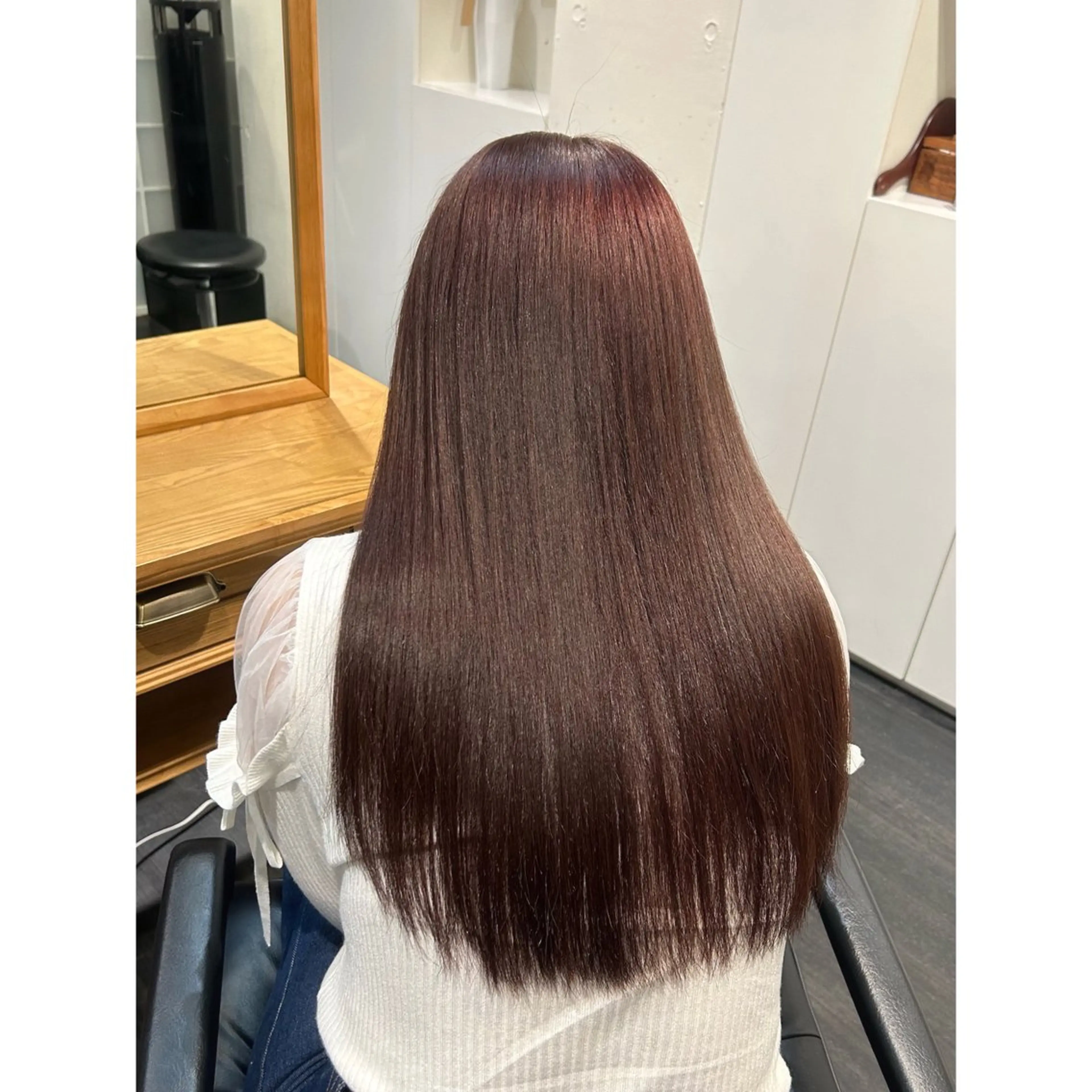 ロング カラー 山本 凪のヘアスタイル