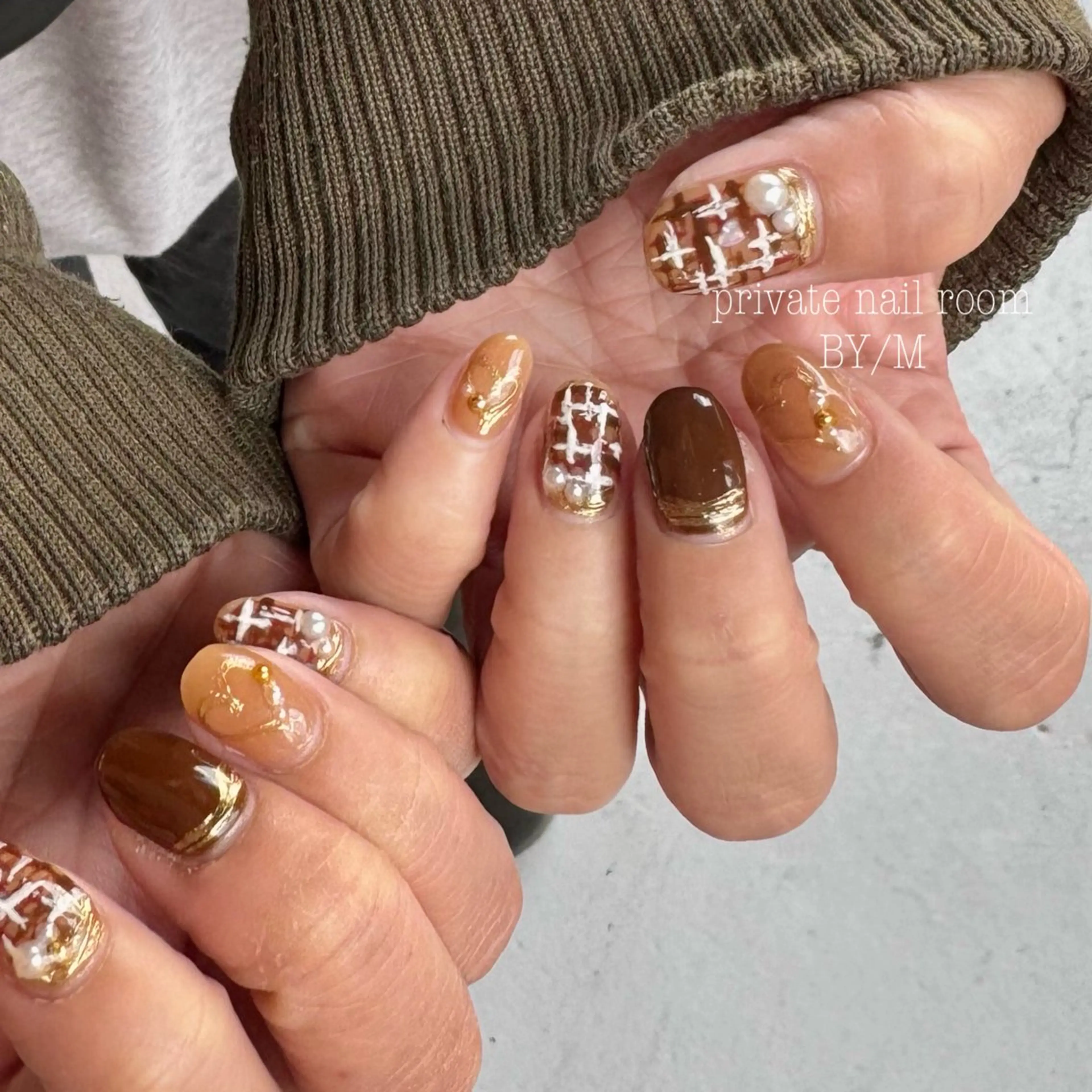 ネイル ハート ミラーネイル 持ち込み ツイードネイル バレンタイン ハンドネイル BY / Mのネイルデザイン