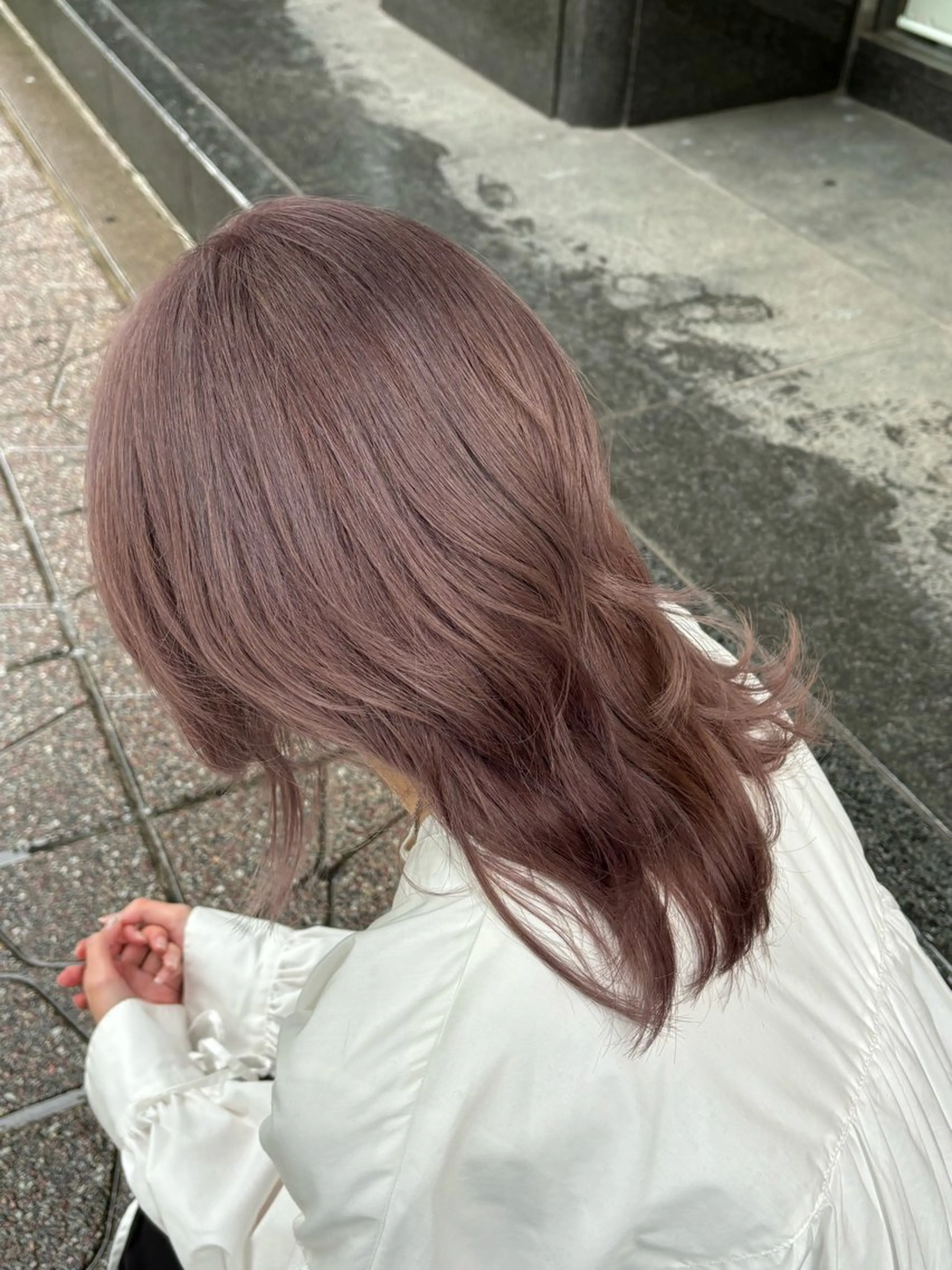 セミロング カラー ヘアカラー 🍓ハイトーンカラー 🎀nene🍓のヘアスタイル