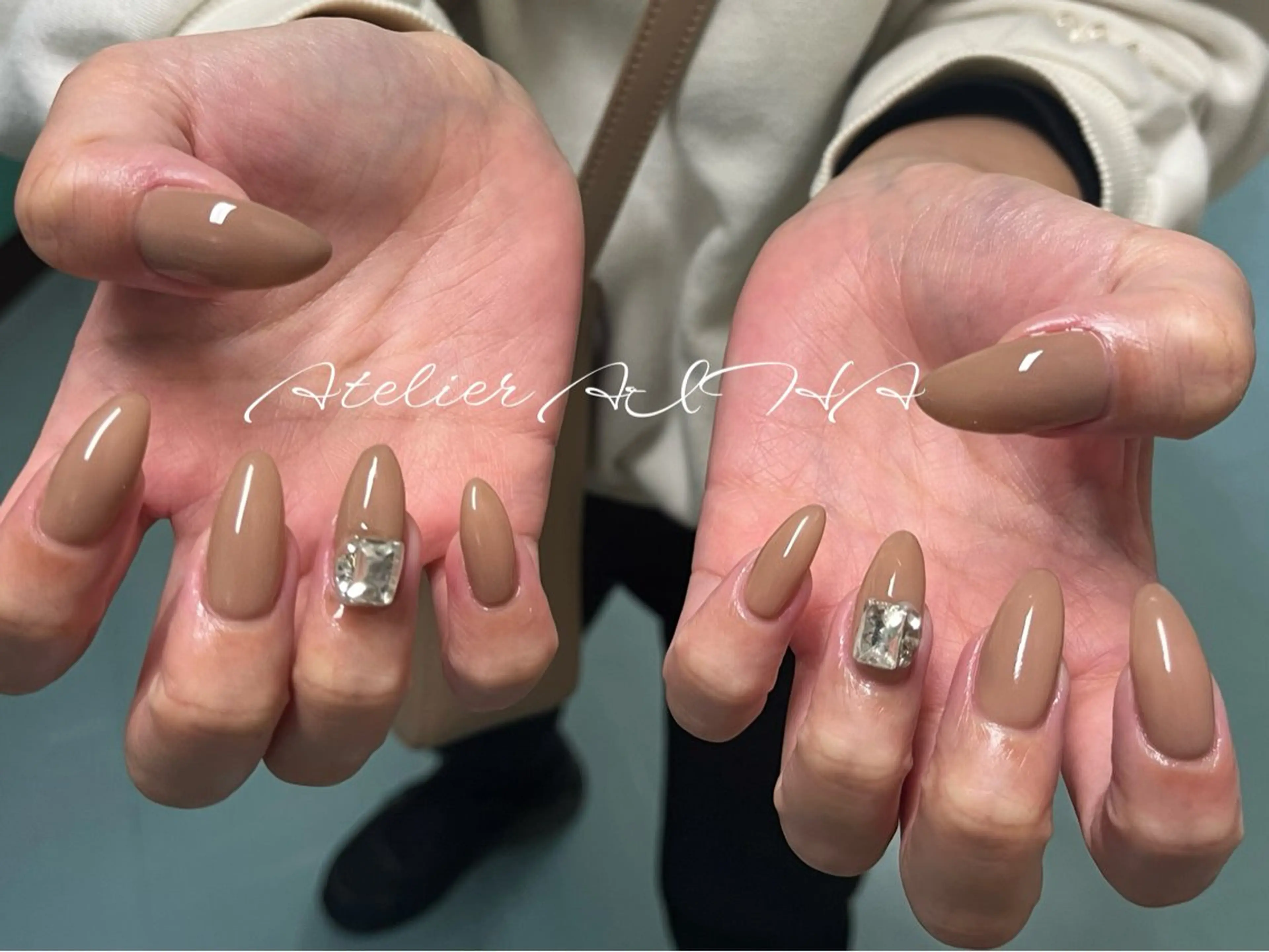 ミディアム ハンドネイル アトリエAIHA★ フィルイン推奨サロンのネイルデザイン