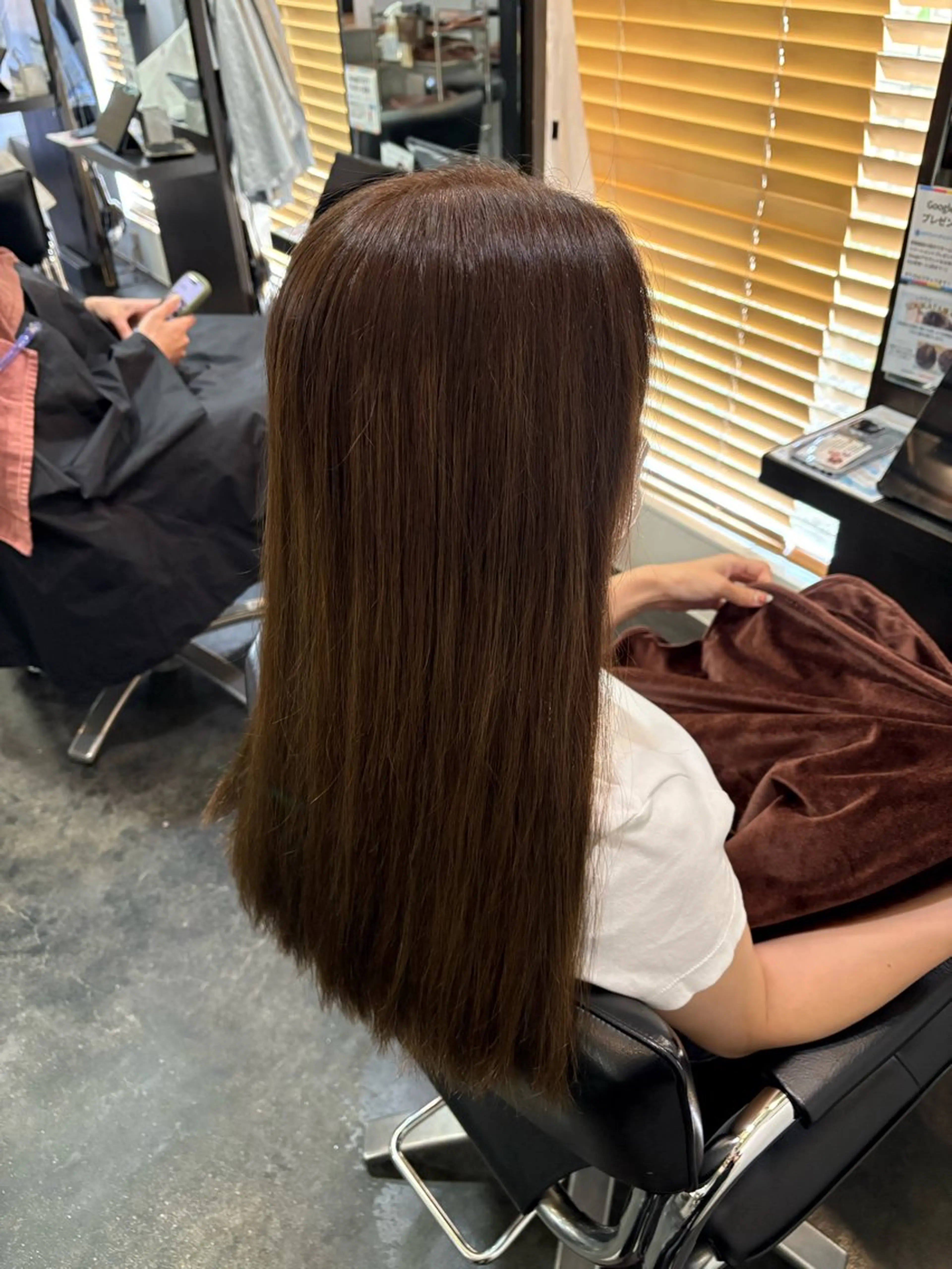 ロング カラー ブラウンカラー ナチュラルブラウン 奥山 和奏のヘアスタイル