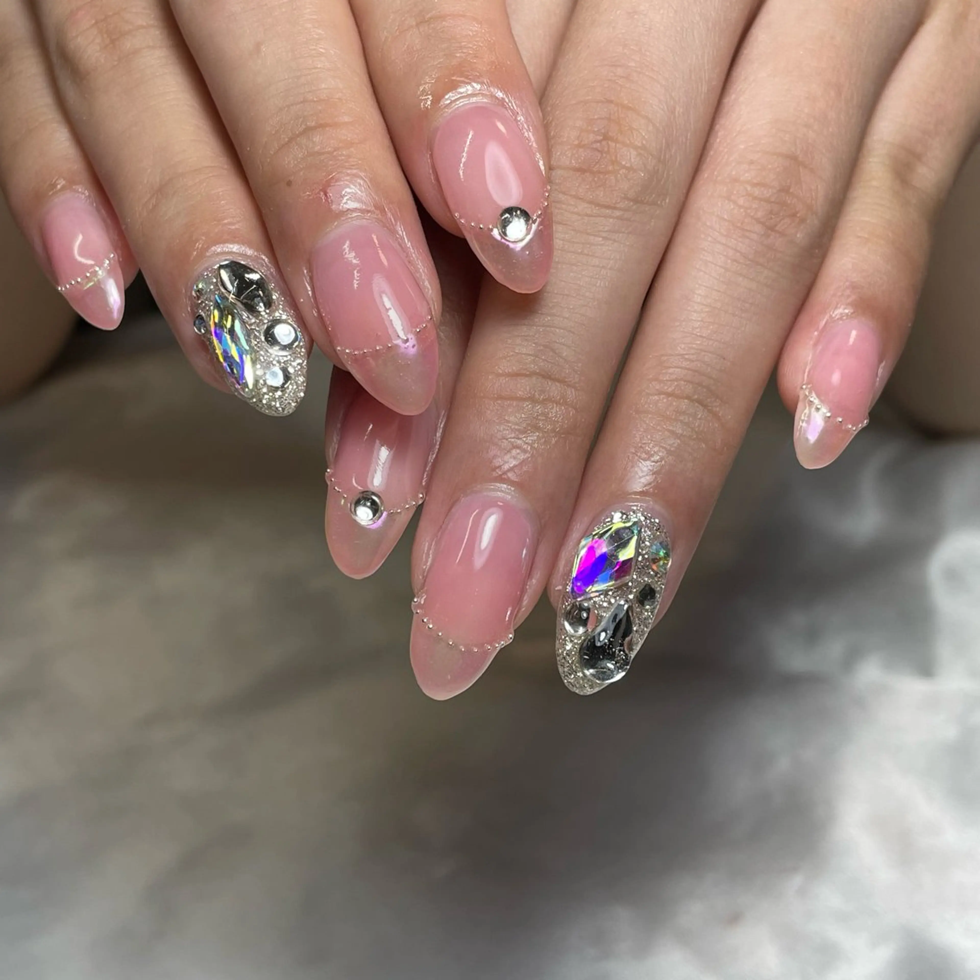 ネイル オーロラネイル フレンチネイル WATANABE MAYUMIのネイルデザイン