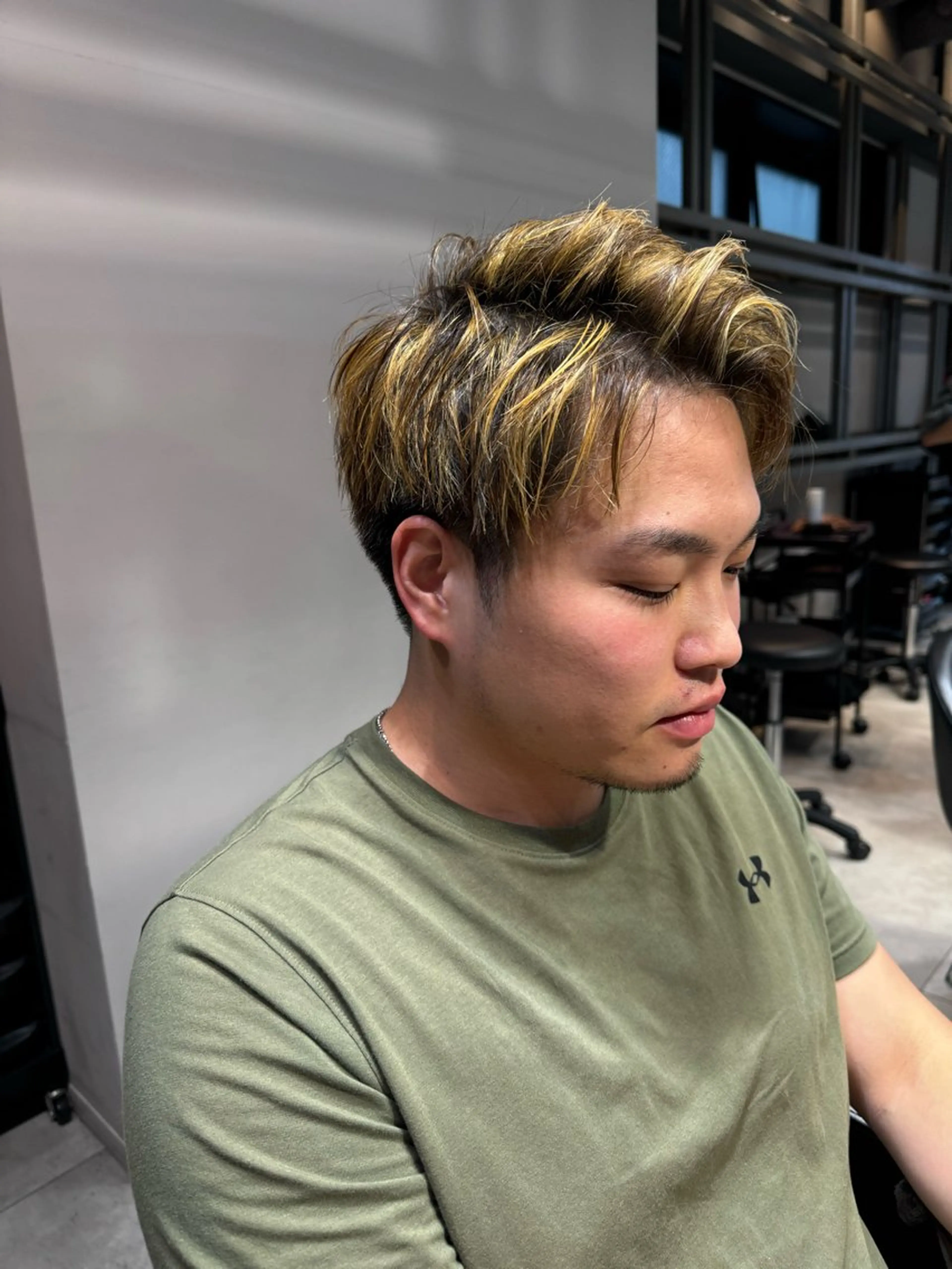 ショート カラー メンズ メンズハイライト ハイライトカラー ハイライト 似合う髪型が 分からない方へのヘアスタイル