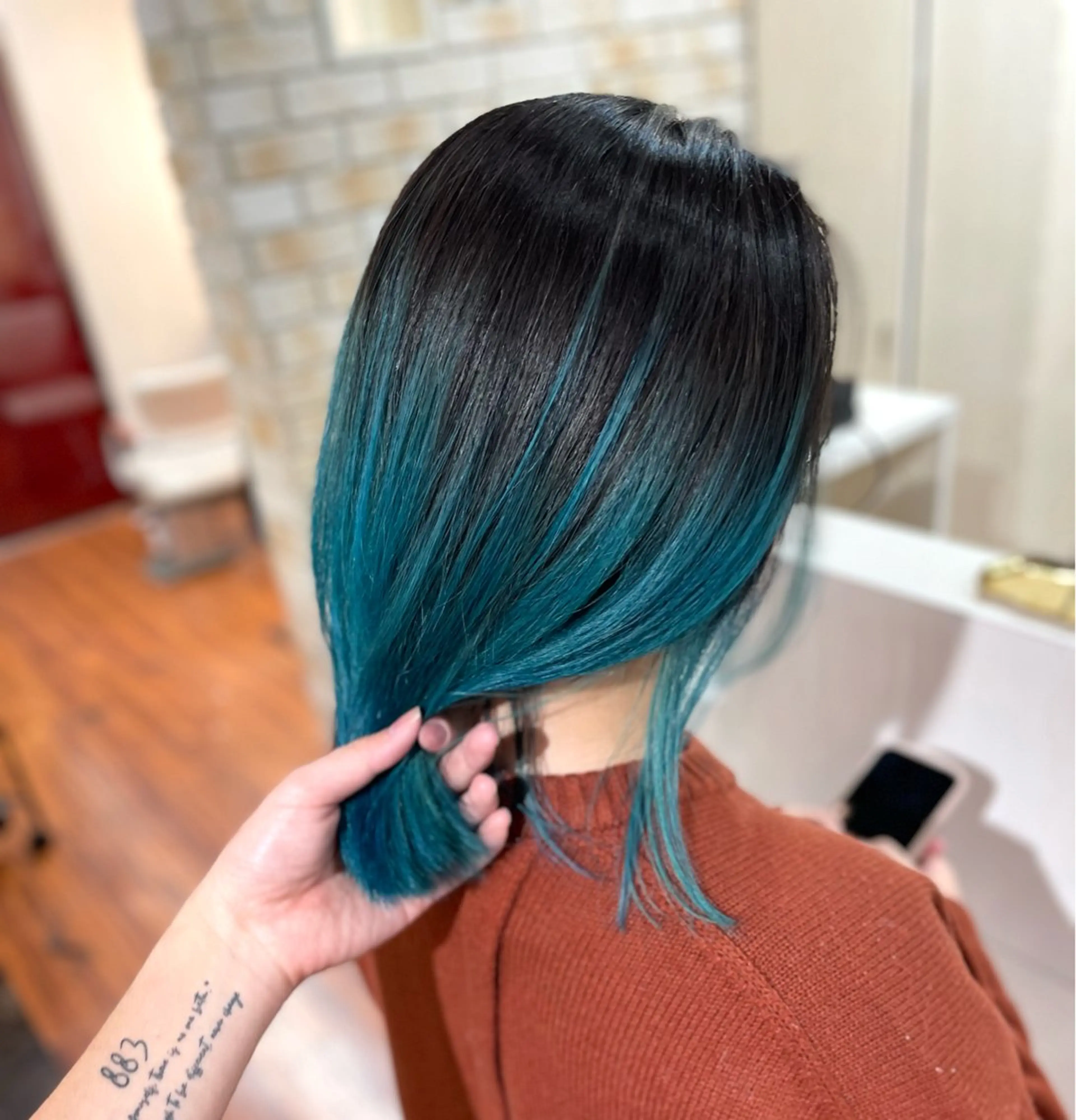 ミディアム ヘアカラー 【シクネ】ユウダイ お顔まわりカット💎のヘアスタイル