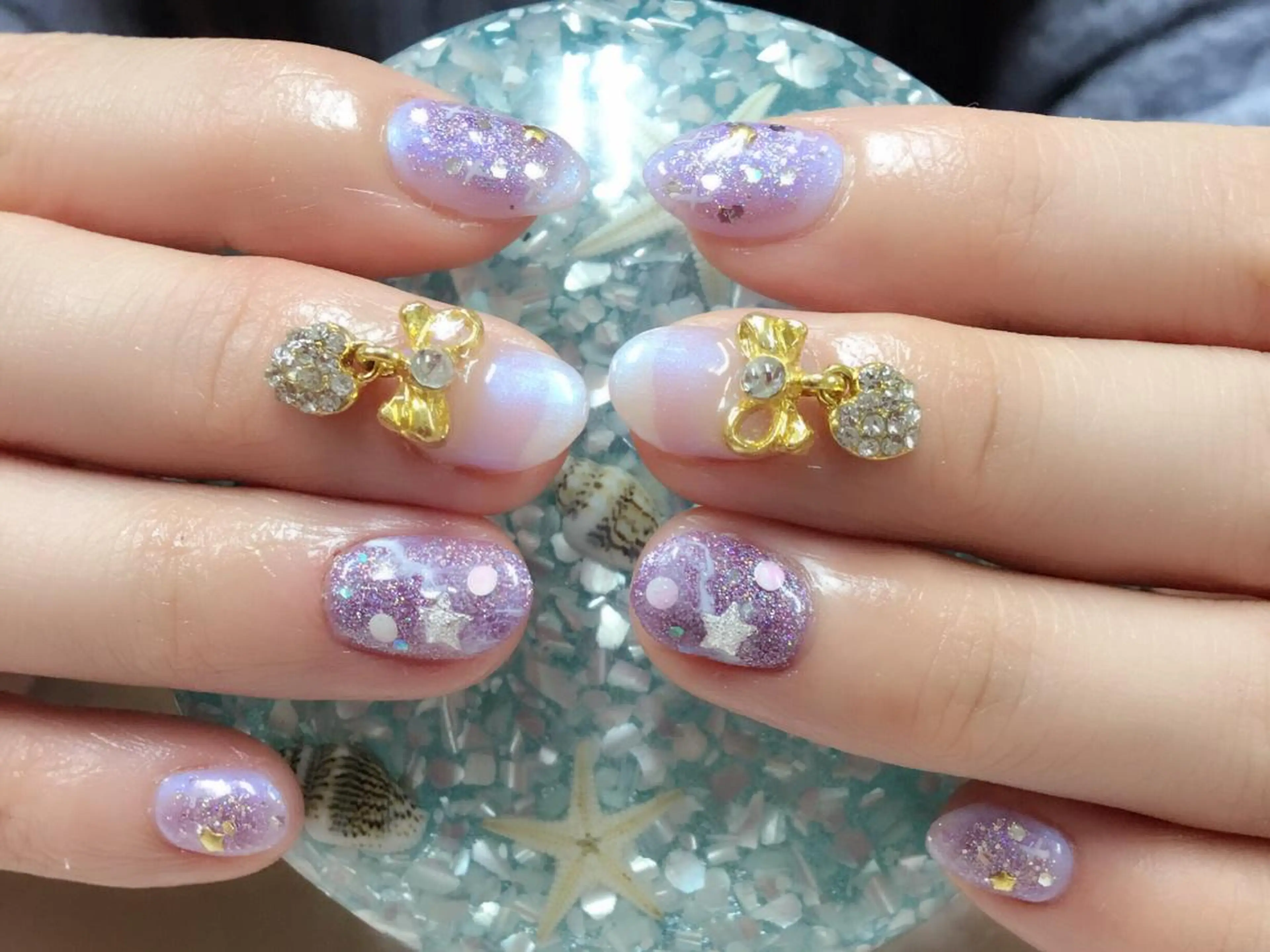 ネイル ストーンネイル 💅ネイル✨ プリンセスのネイルデザイン