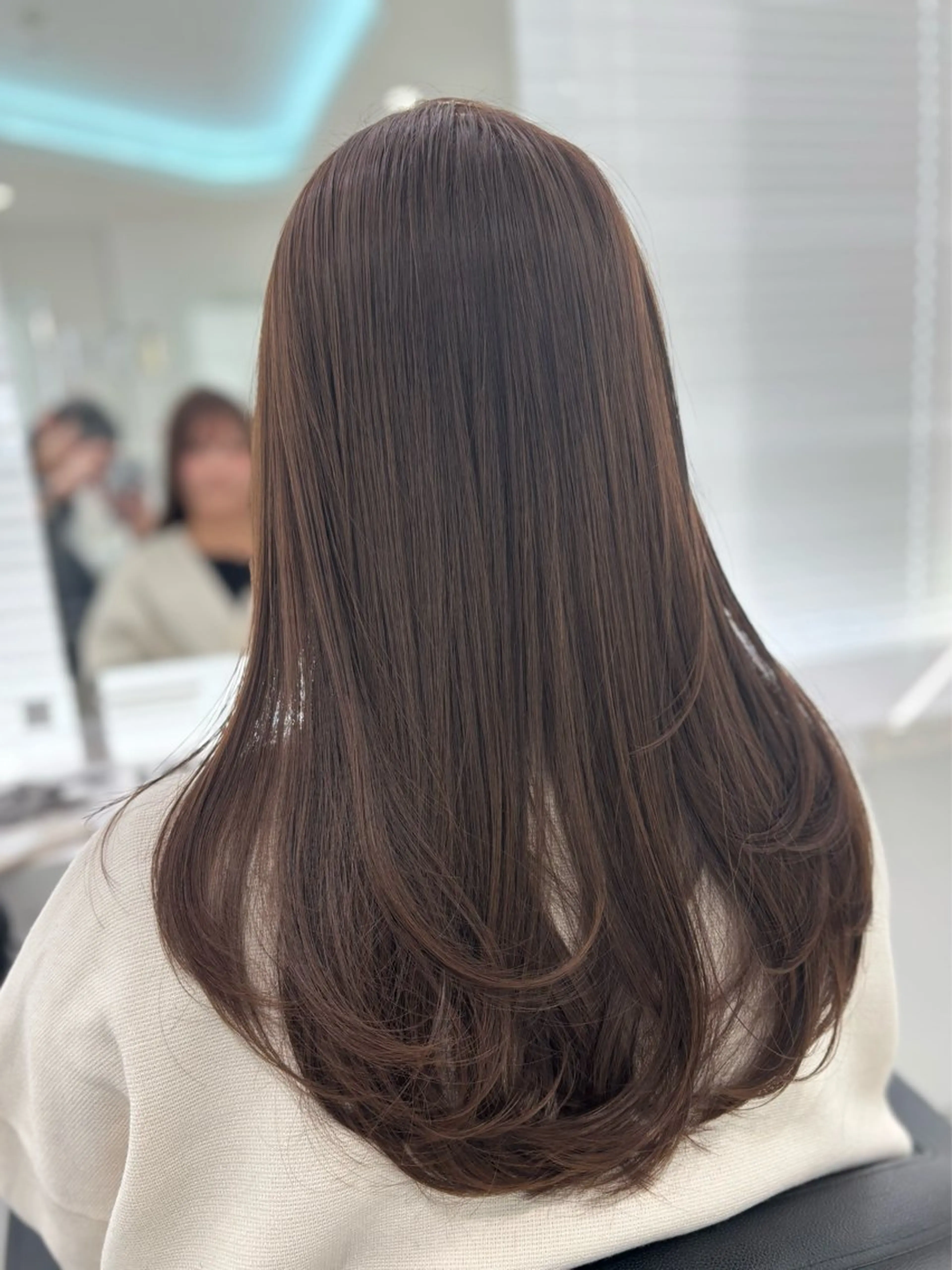 ロング カラー ヘアカラー トリートメント ヘッドスパ ヘアセット 流行りの透明感カラー ×縮毛矯正🤍ユウのヘアスタイル