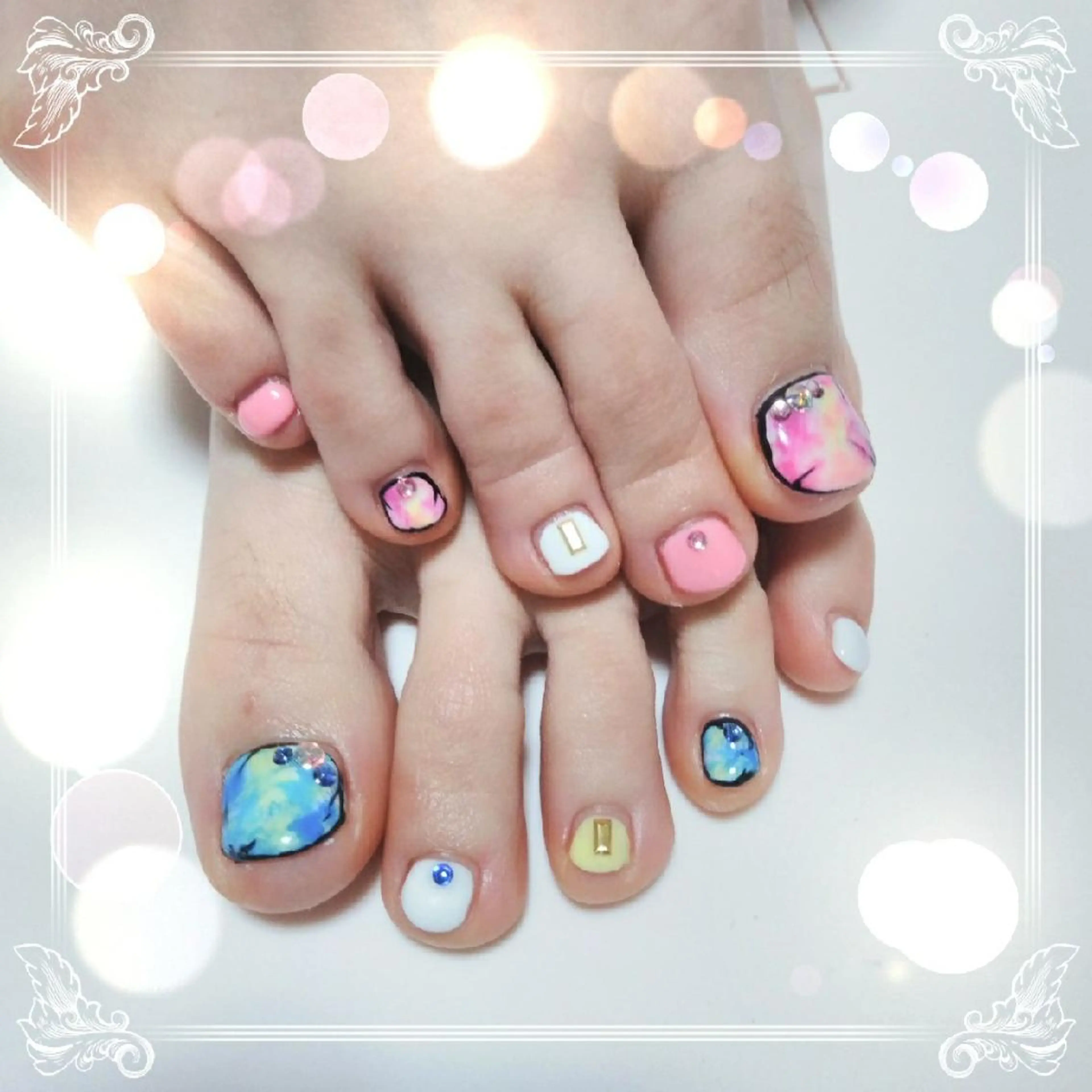 ネイル フットネイル エステとネイル ローズコンフォートのネイルデザイン