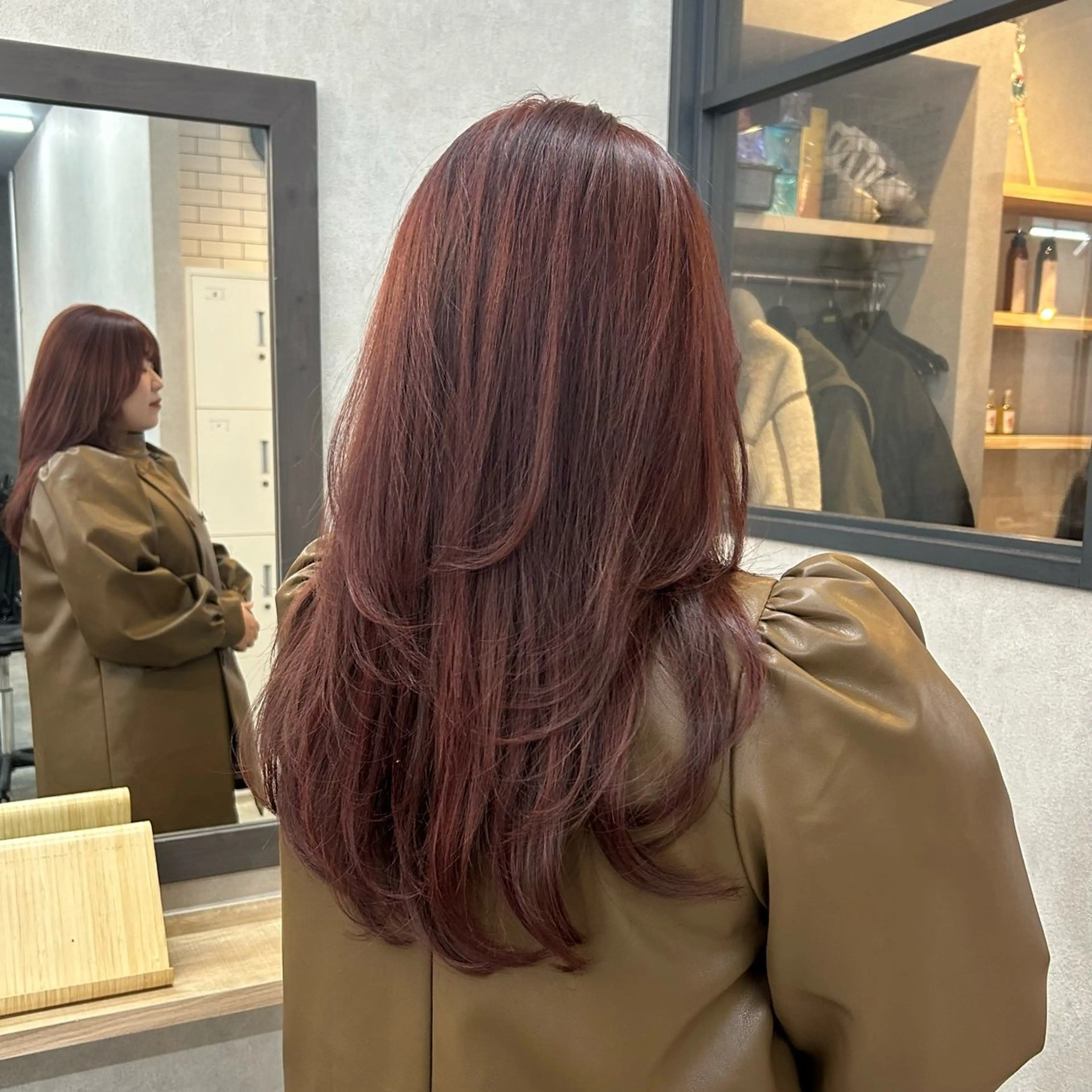 セミロング カラー ハイレイヤー 韓国風ヘア レイヤーカット いなみね はるきのヘアスタイル