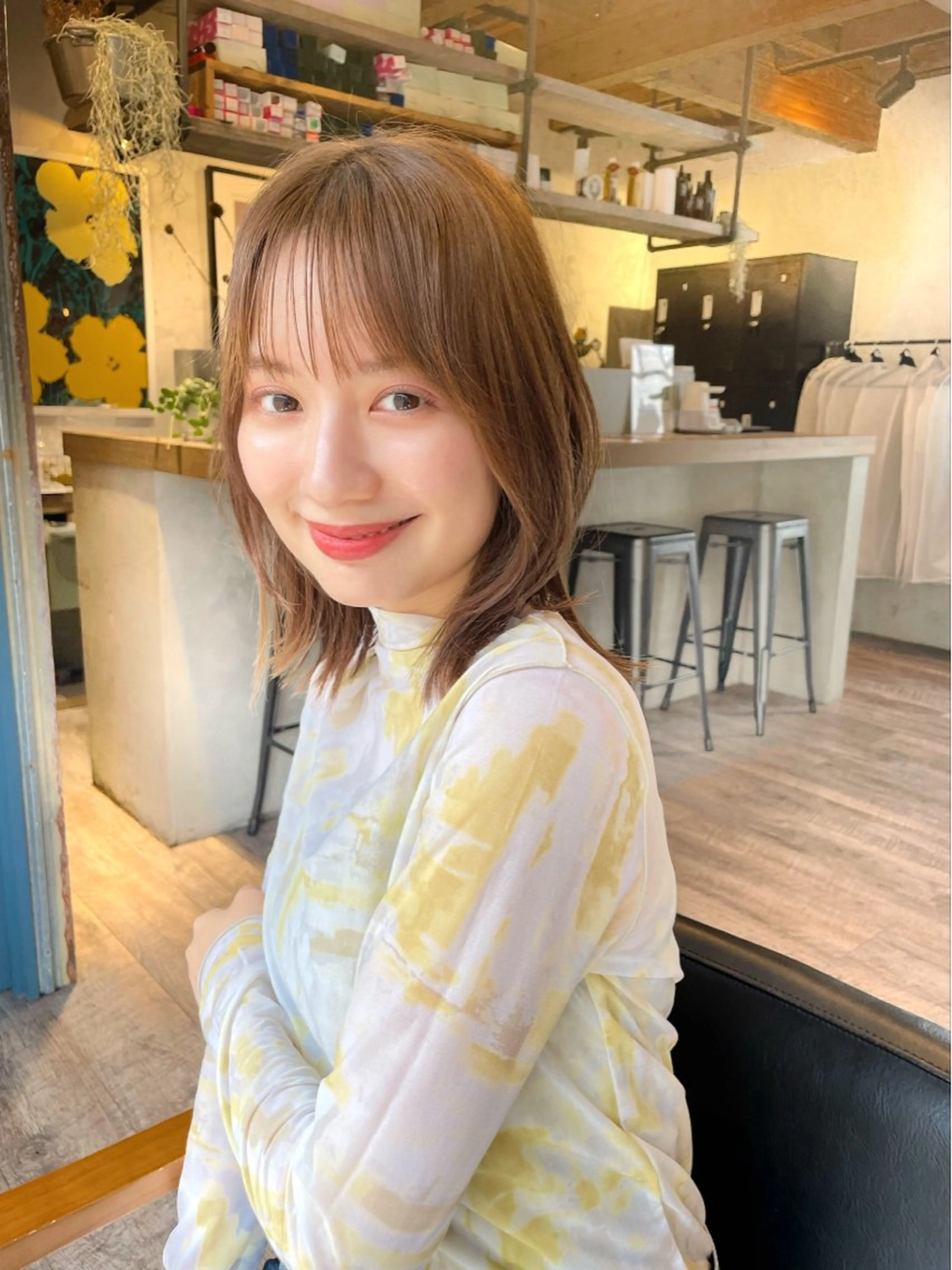 ミディアム カラー 切りっぱなしボブ ボブレイヤー ボブ くびれヘア 顔まわりレイヤー カット ヘアカラー 結べるレイヤーボブ くびれLady表参道のヘアスタイル