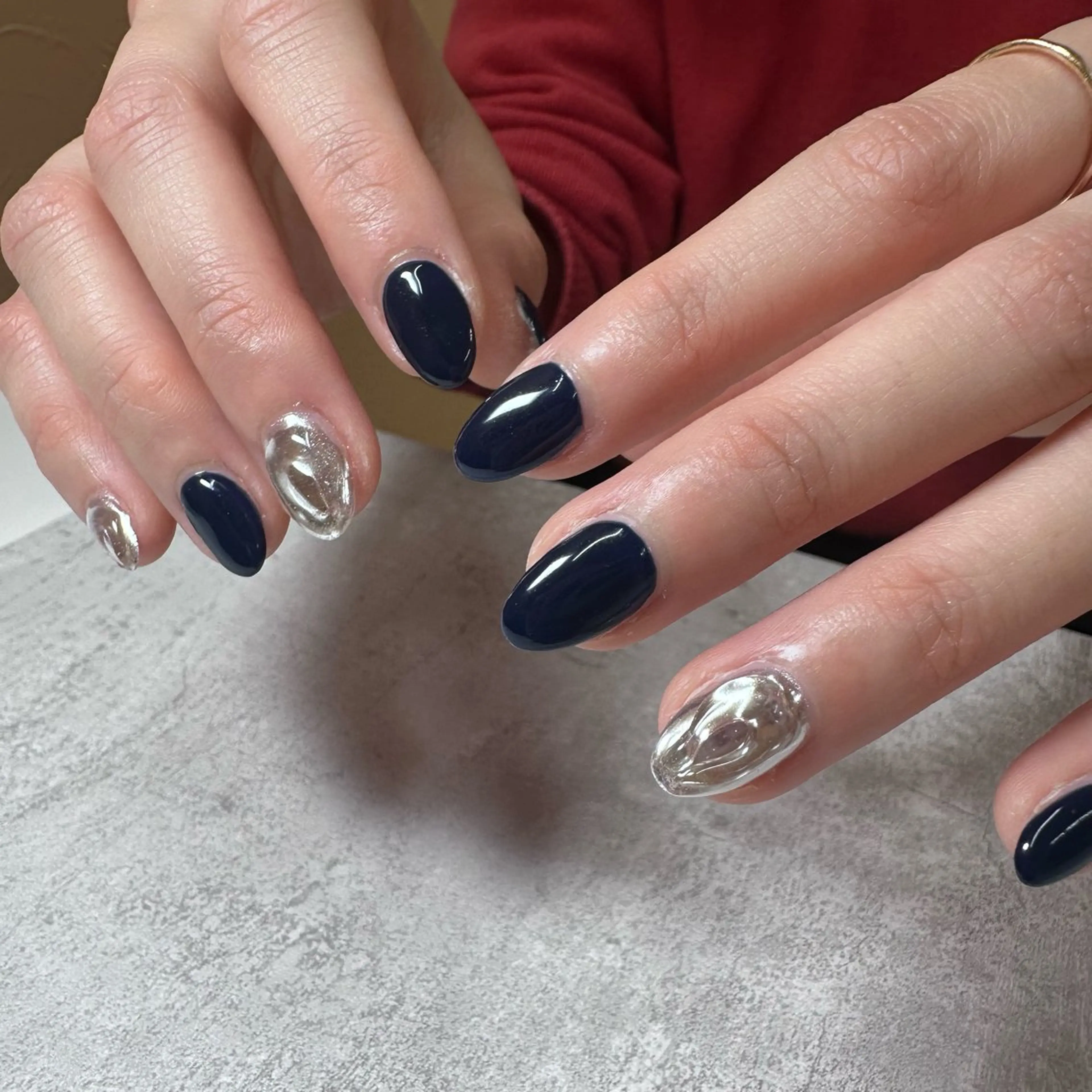 ネイル ハンドネイル 𝗺𝗮𝗸𝗶 .のネイルデザイン