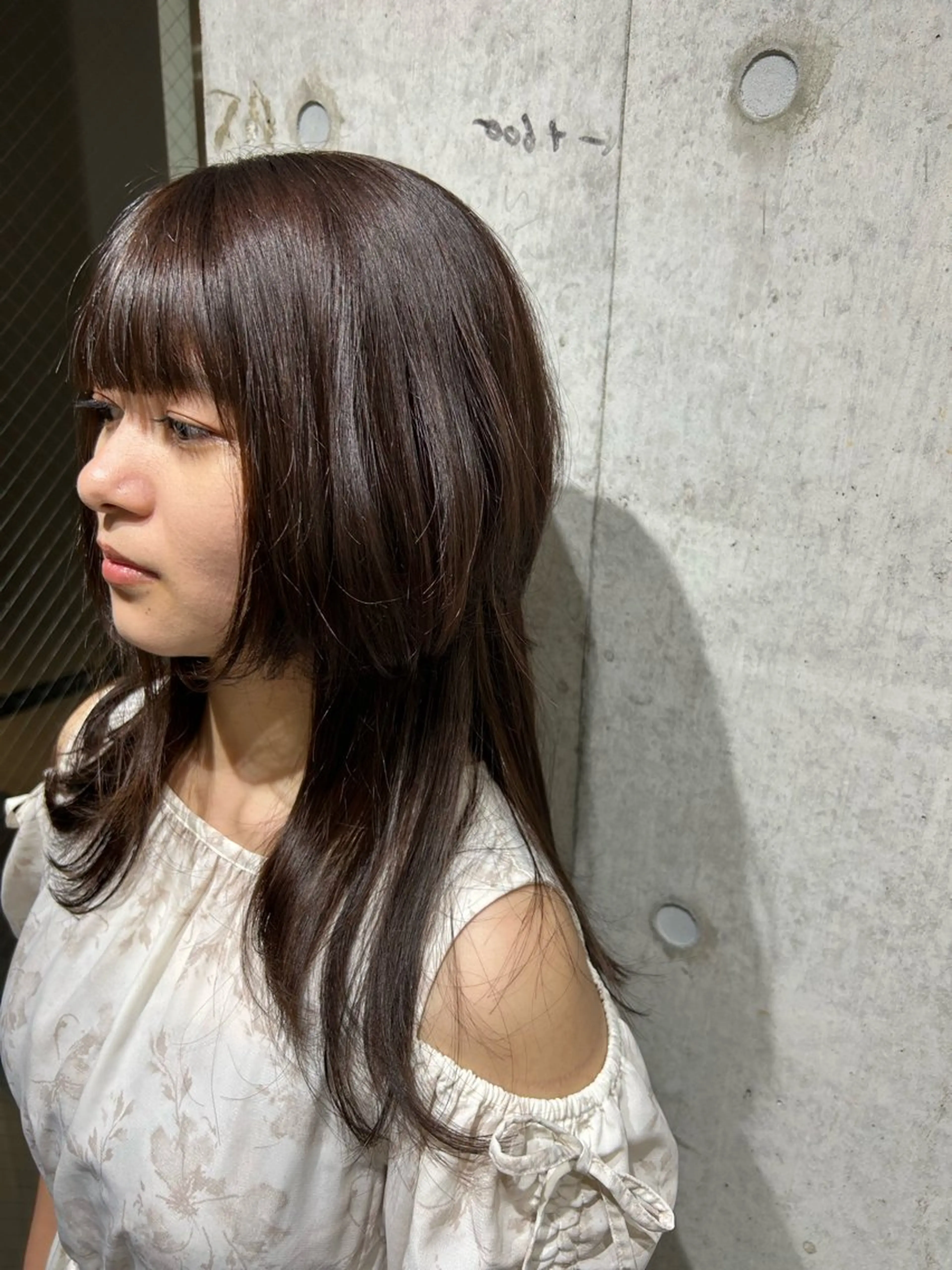 ミディアム .AIRI🌼 暖色/ぱつっとぼぶのヘアスタイル