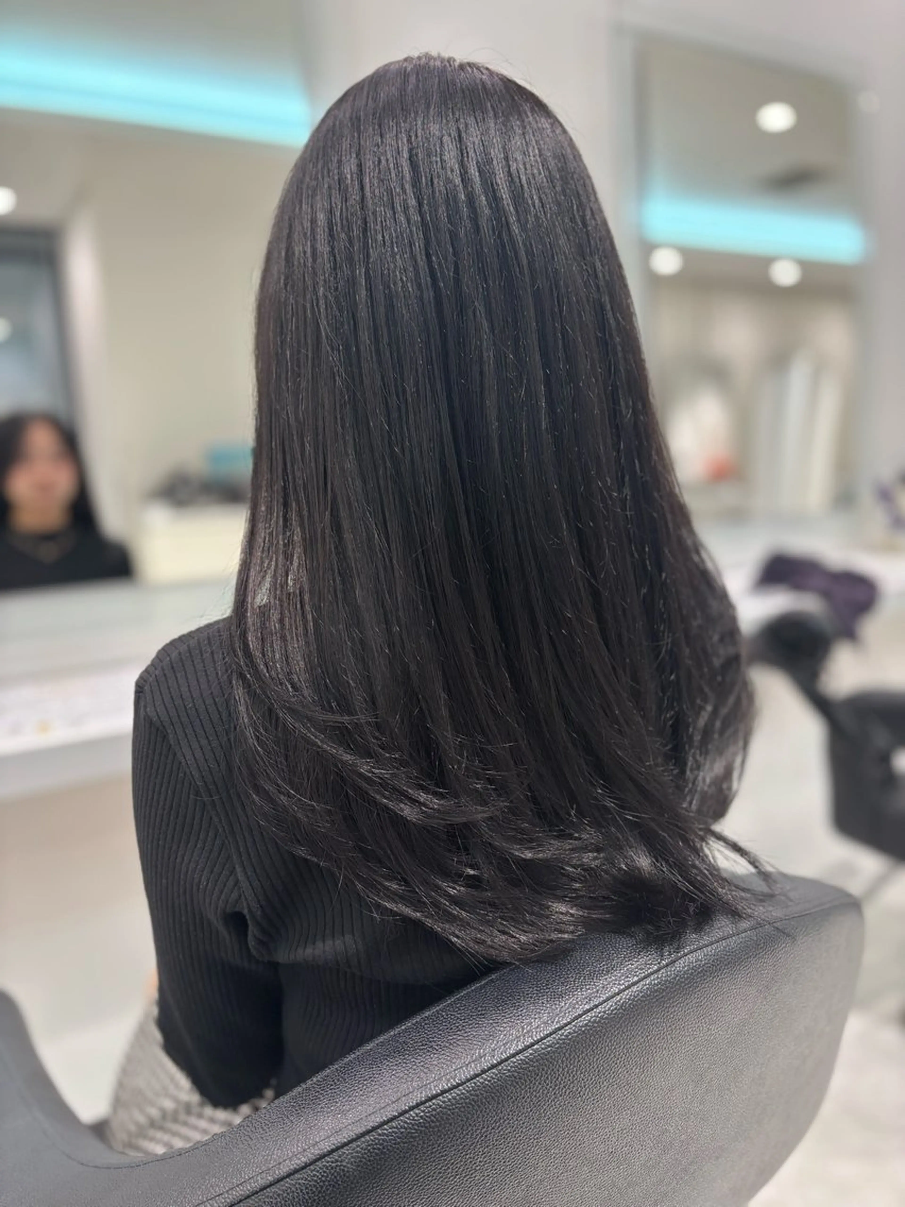 ロング カラー 流行りの透明感カラー ×縮毛矯正🤍ユウのヘアスタイル