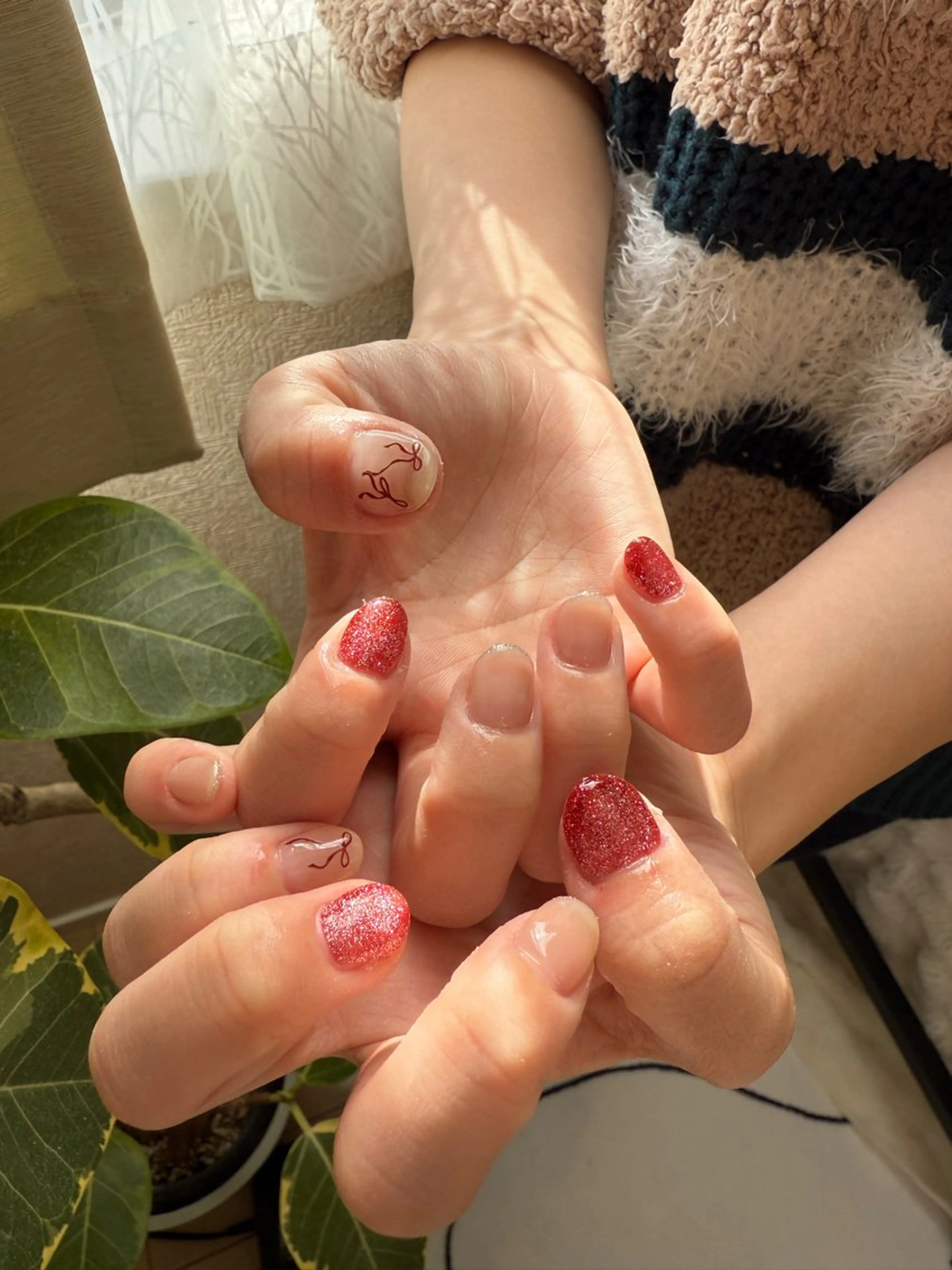 ネイル シンプルネイル バレンタイン ハンドネイル ayaka naruのネイルデザイン