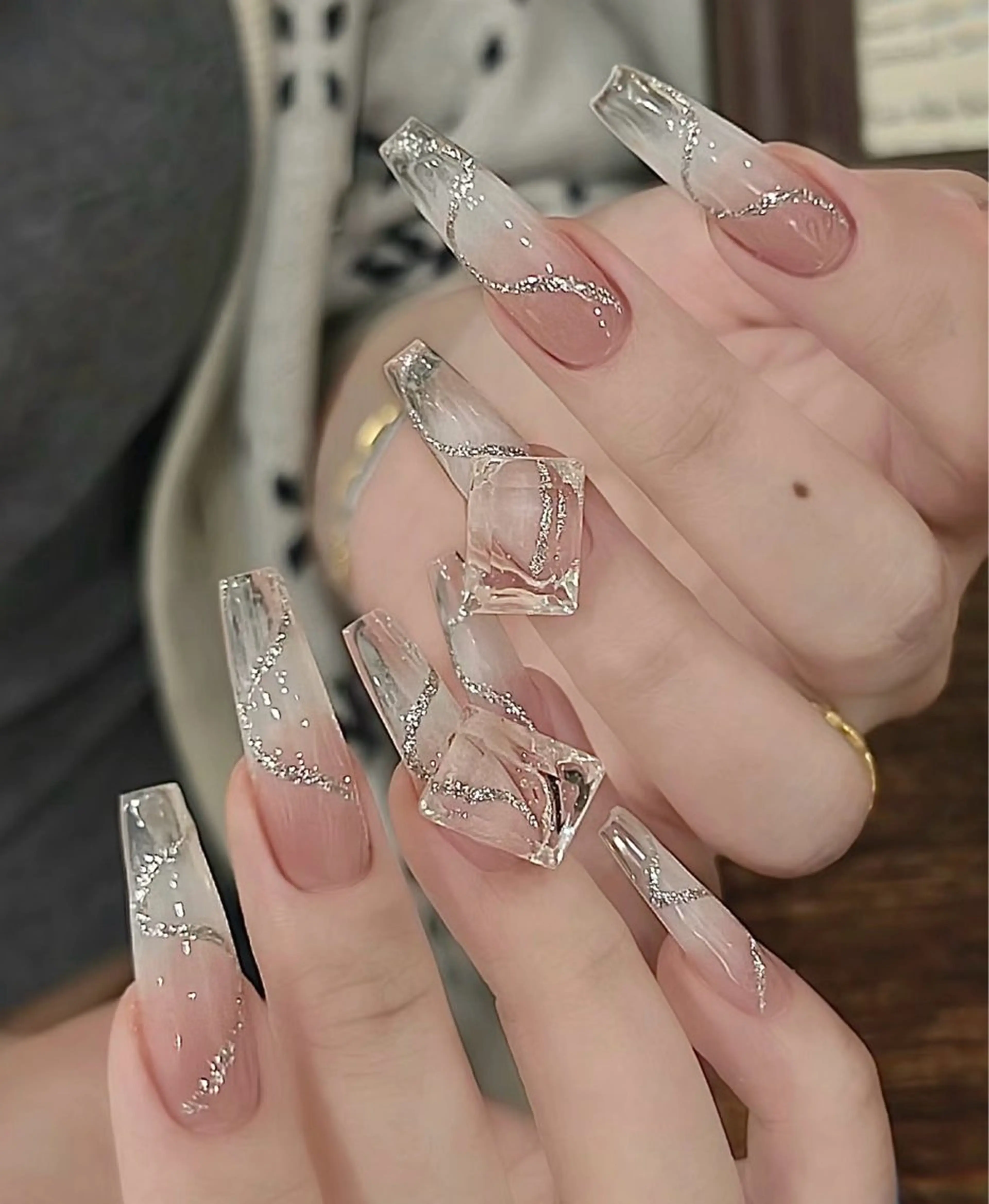 ネイル Emi⭐️⭐️ 上野店のネイルデザイン